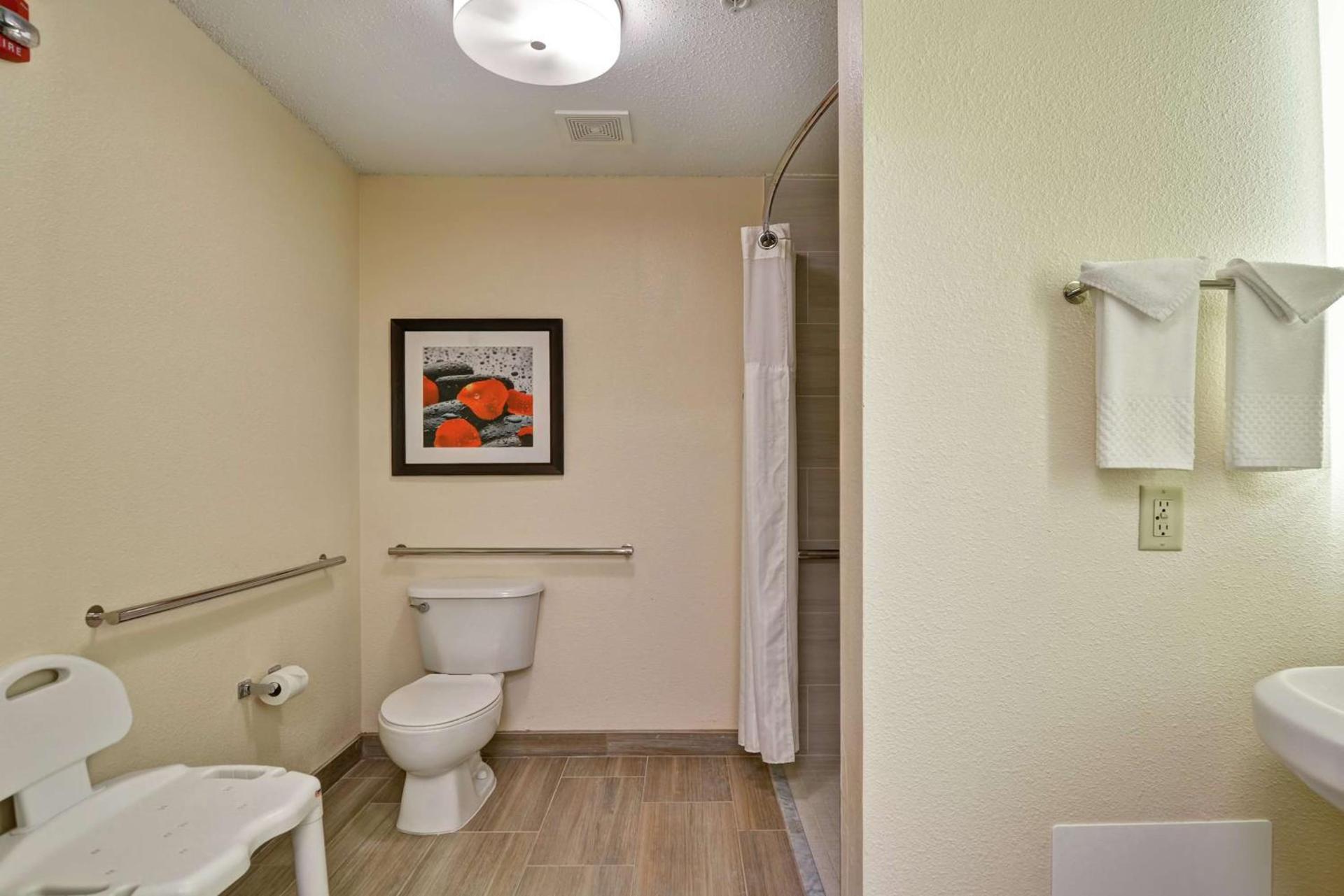 DoubleTree by Hilton Hattiesburg, MS photo 39