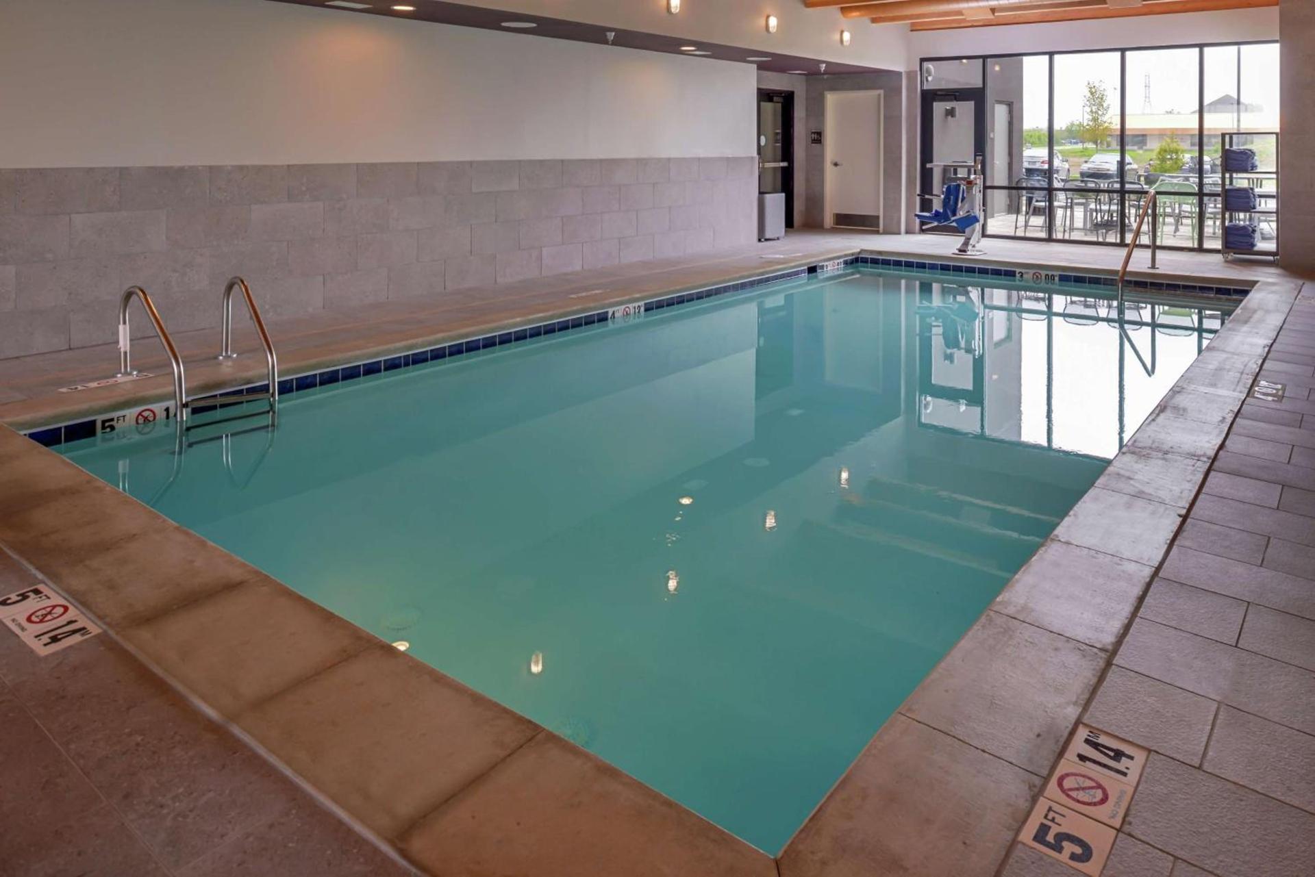 Home2 Suites By Hilton Merrillville photo 19