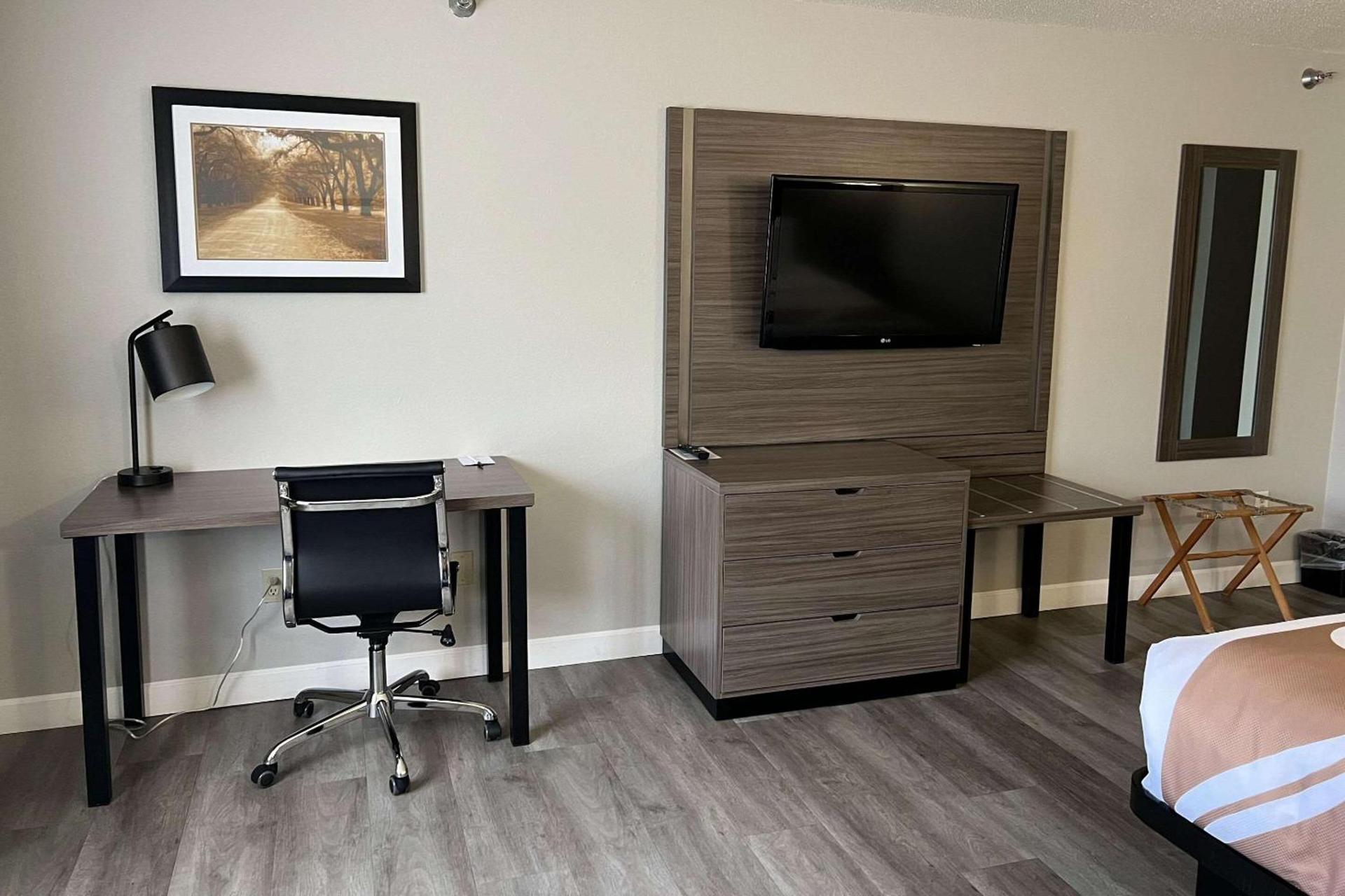 Quality Inn & Suites Red Wing photo 12