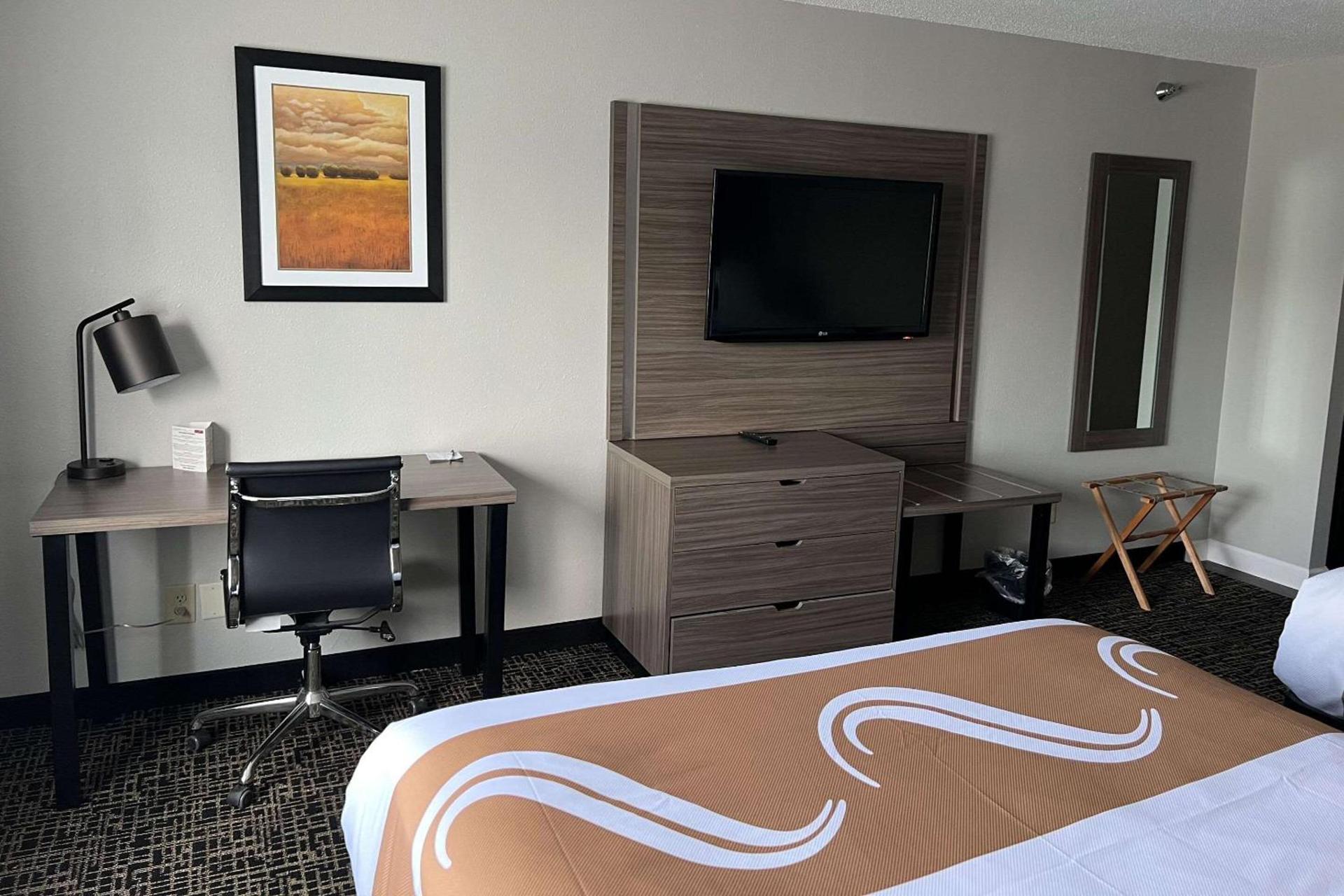 Quality Inn & Suites Red Wing photo 6