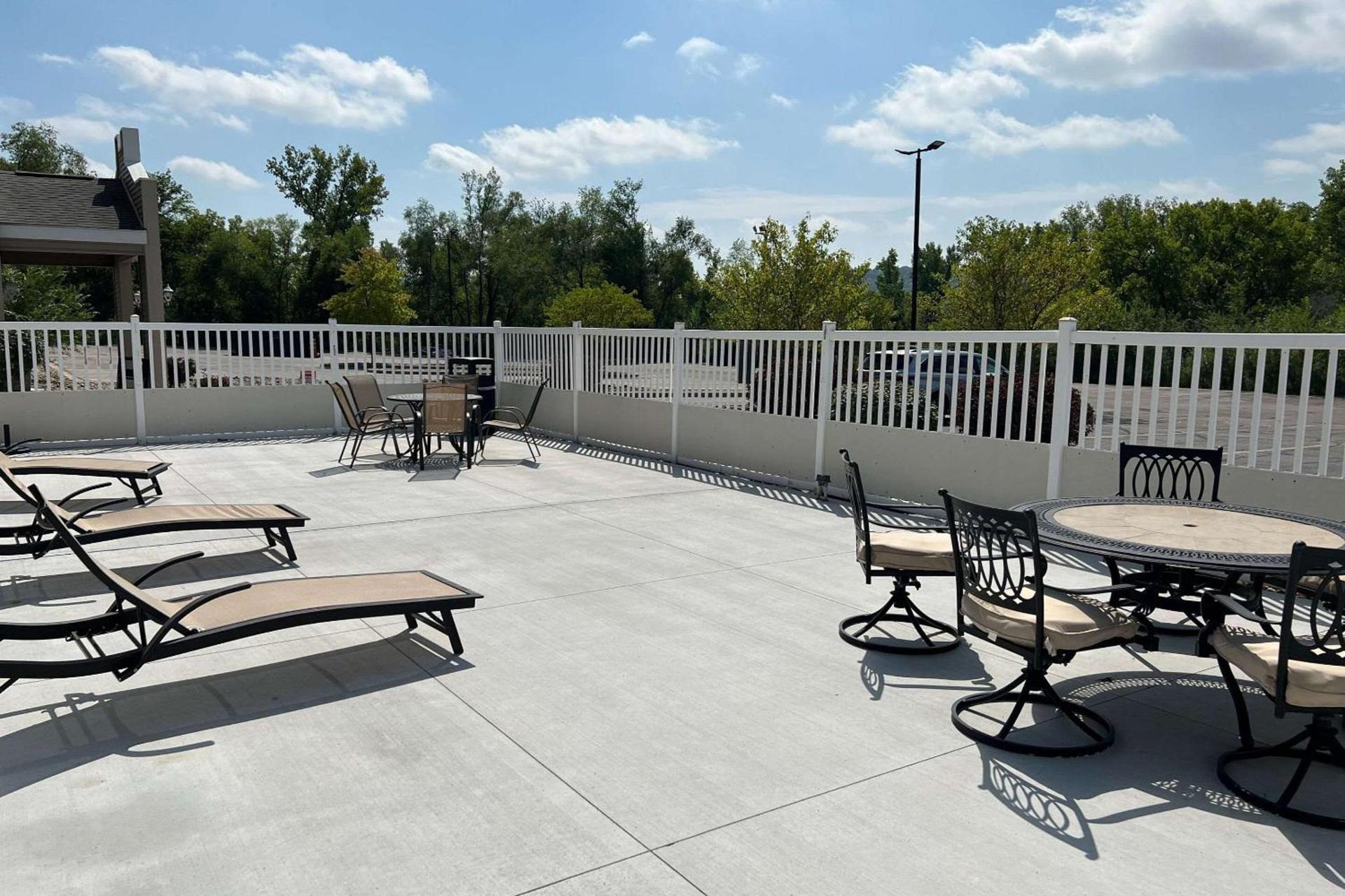 Quality Inn & Suites Red Wing photo 2