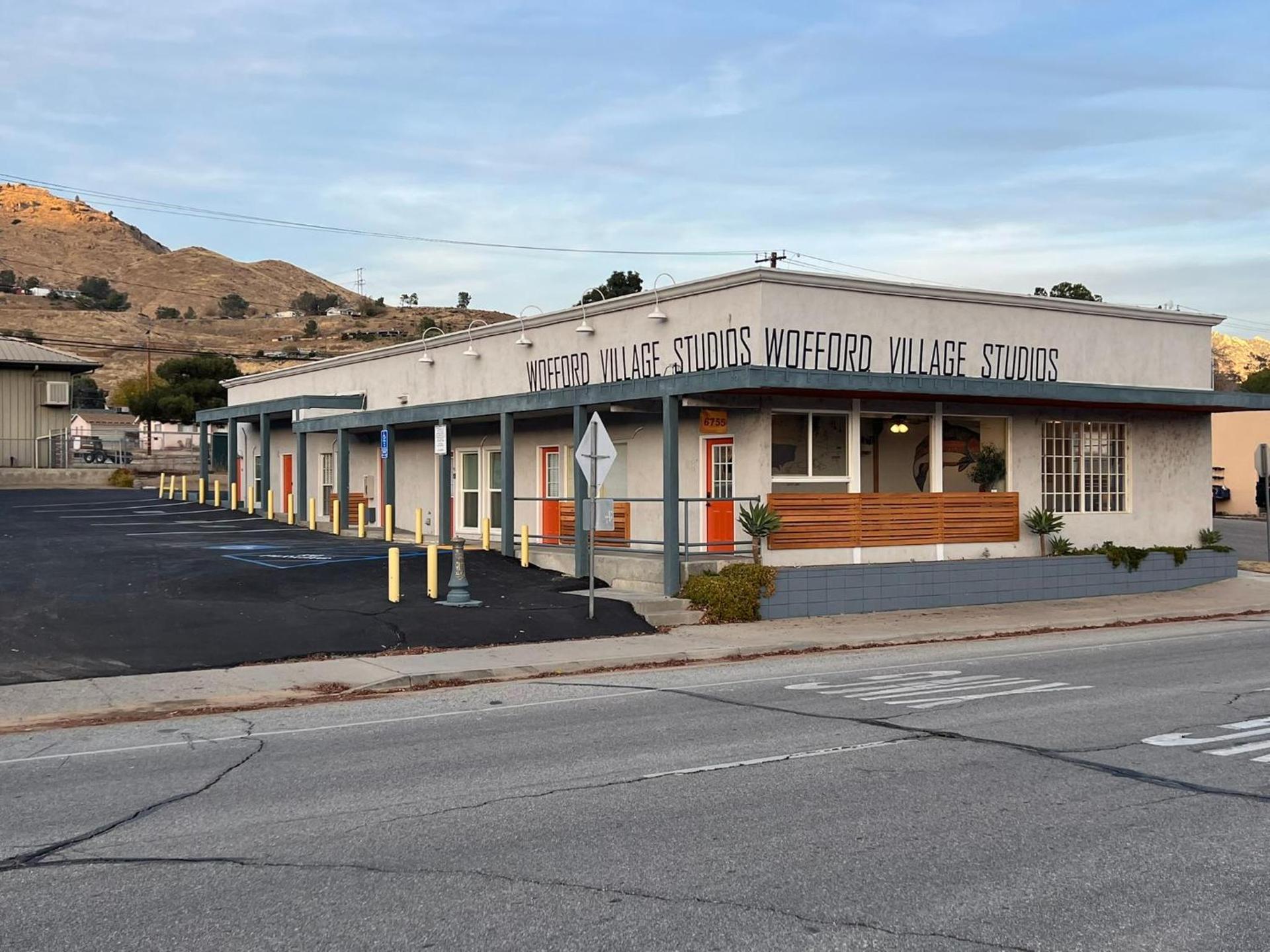 Wofford Village Studios — hotel in Wofford Heights