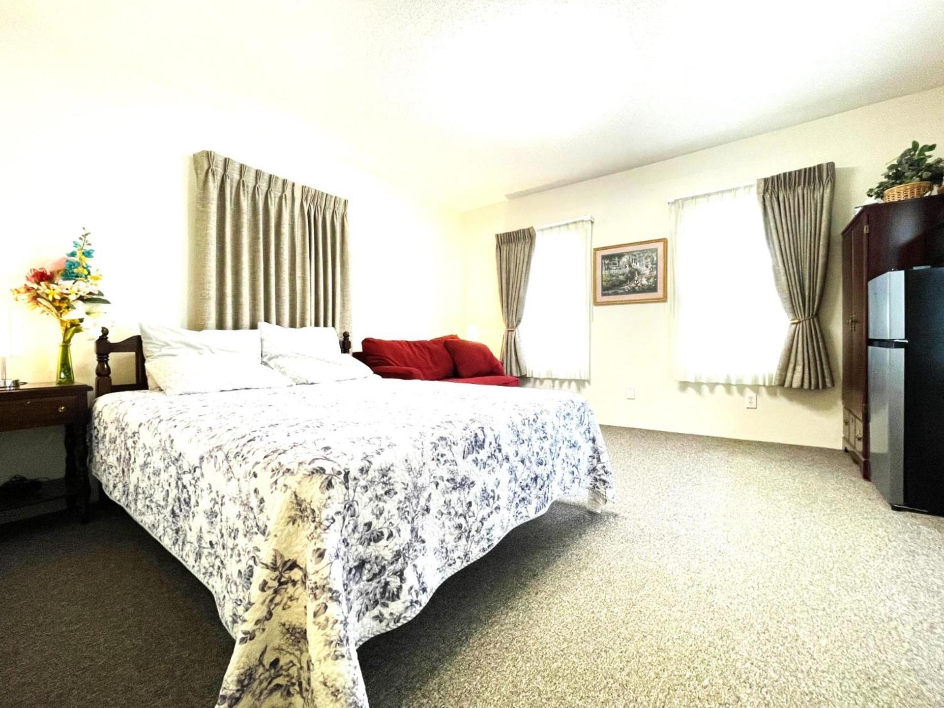 Bittersweet Inn photo 15