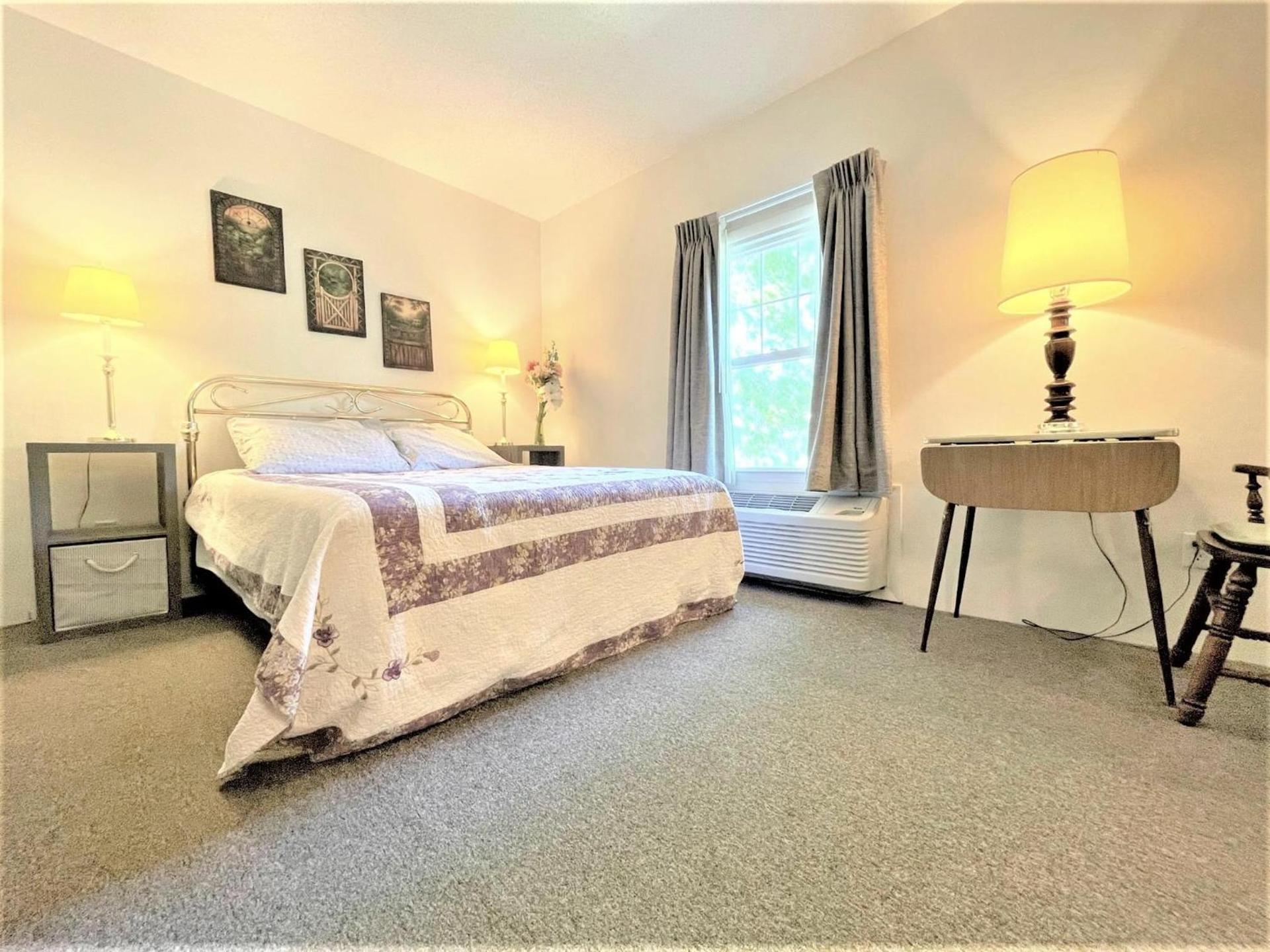 Bittersweet Inn photo 25