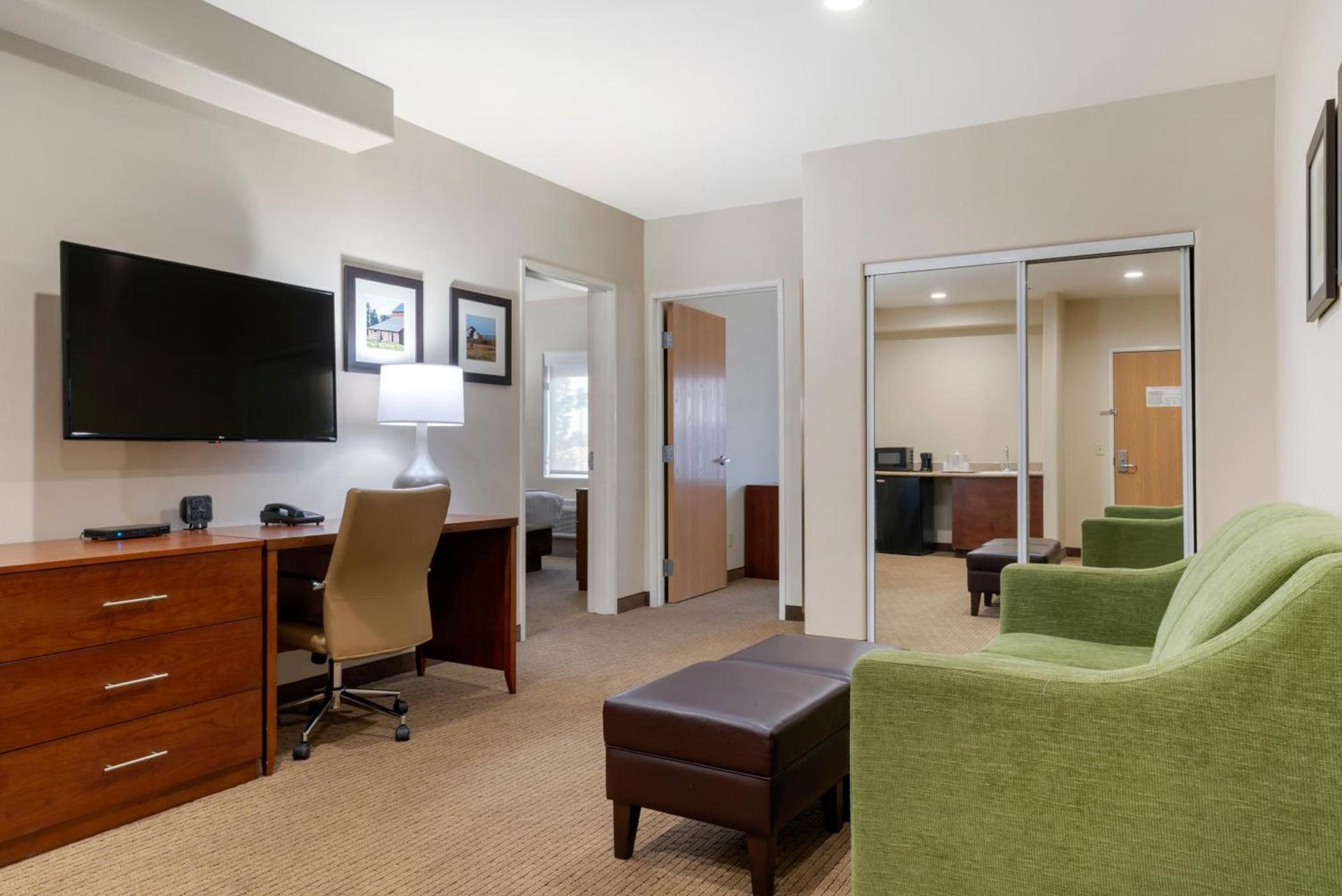 Comfort Suites Marysville-Yuba City photo 36