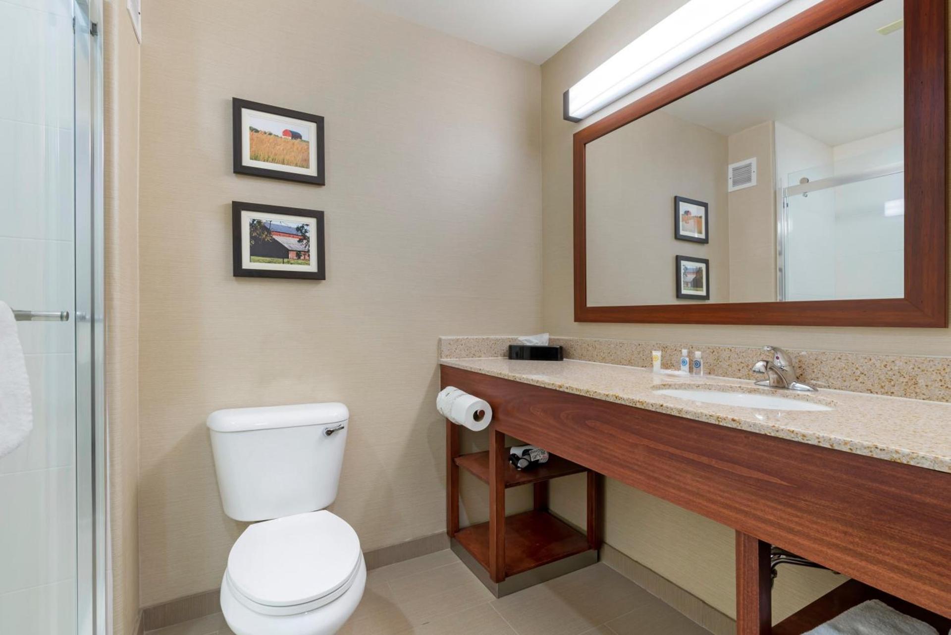 Comfort Suites Marysville-Yuba City photo 40