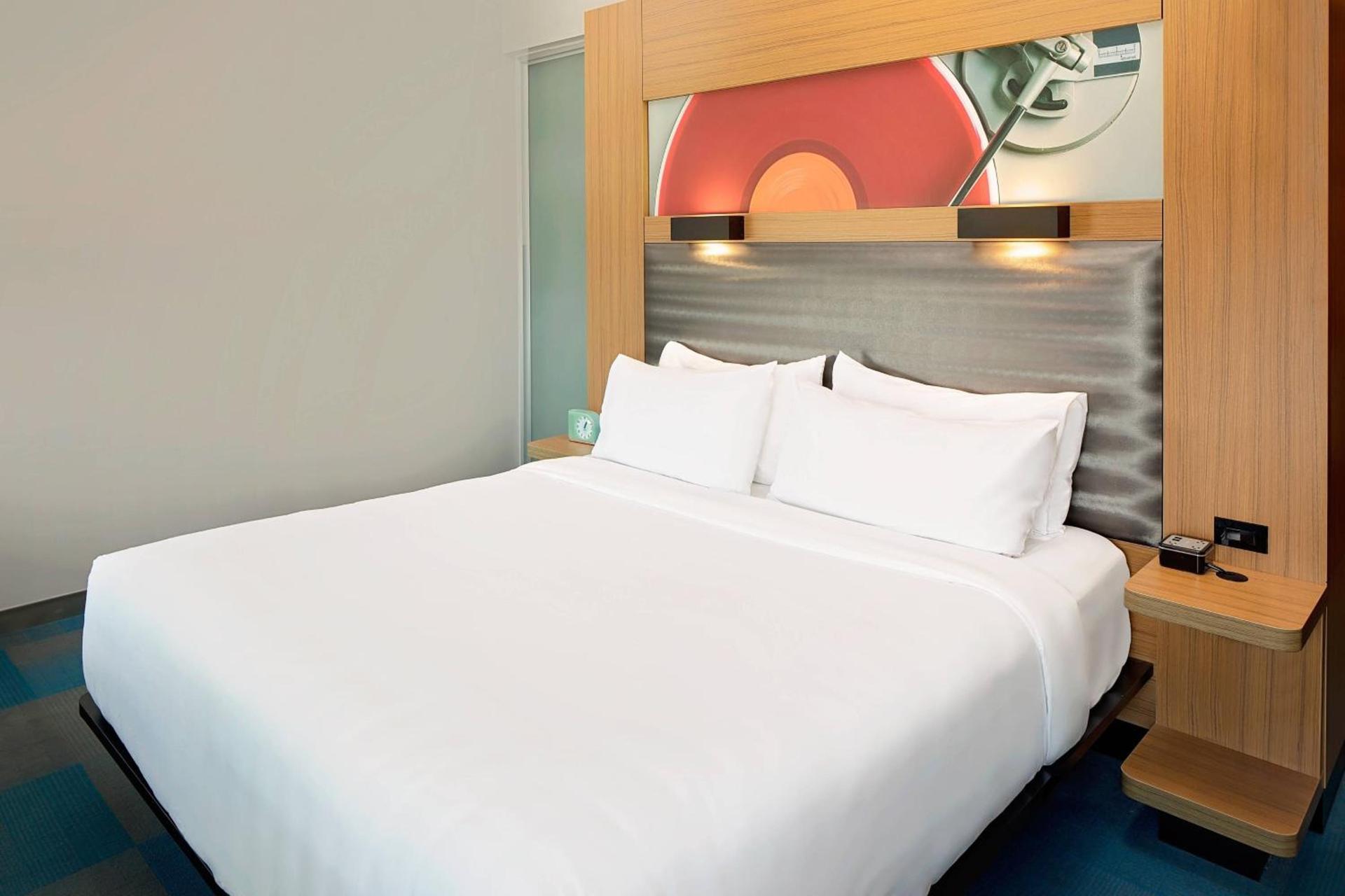 Aloft by Marriott Green Bay photo 13