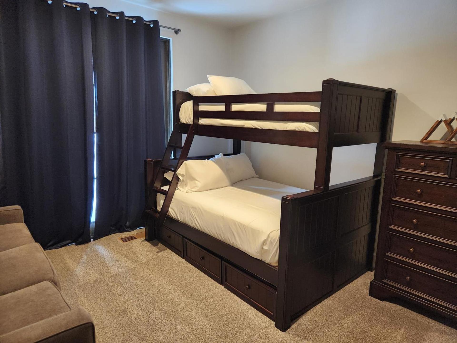 Snowcreek Resort Vacation Rentals photo 48