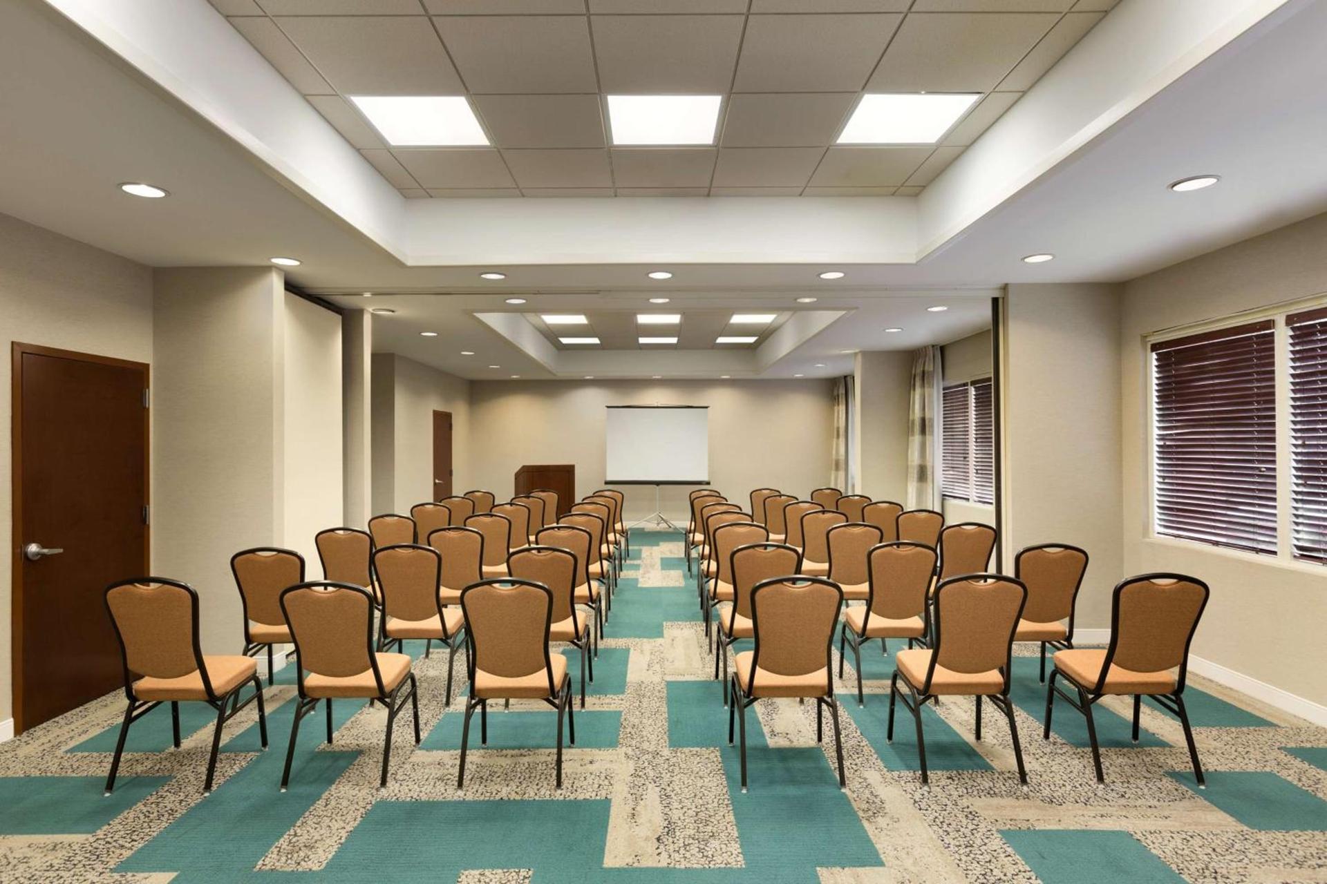 Hampton Inn Denville-Rockaway-Parsippany photo 1