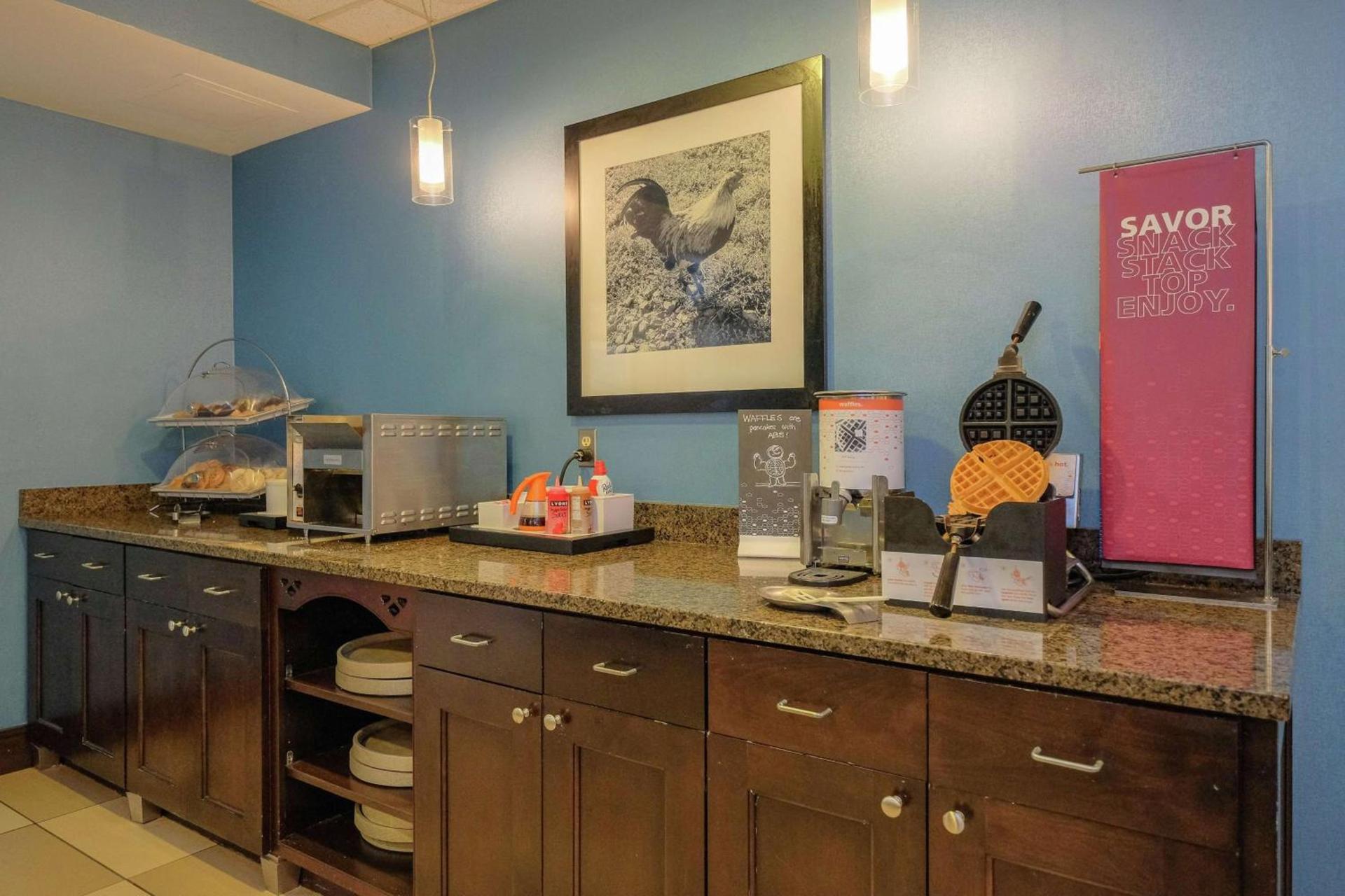 Hampton Inn Edenton photo 11