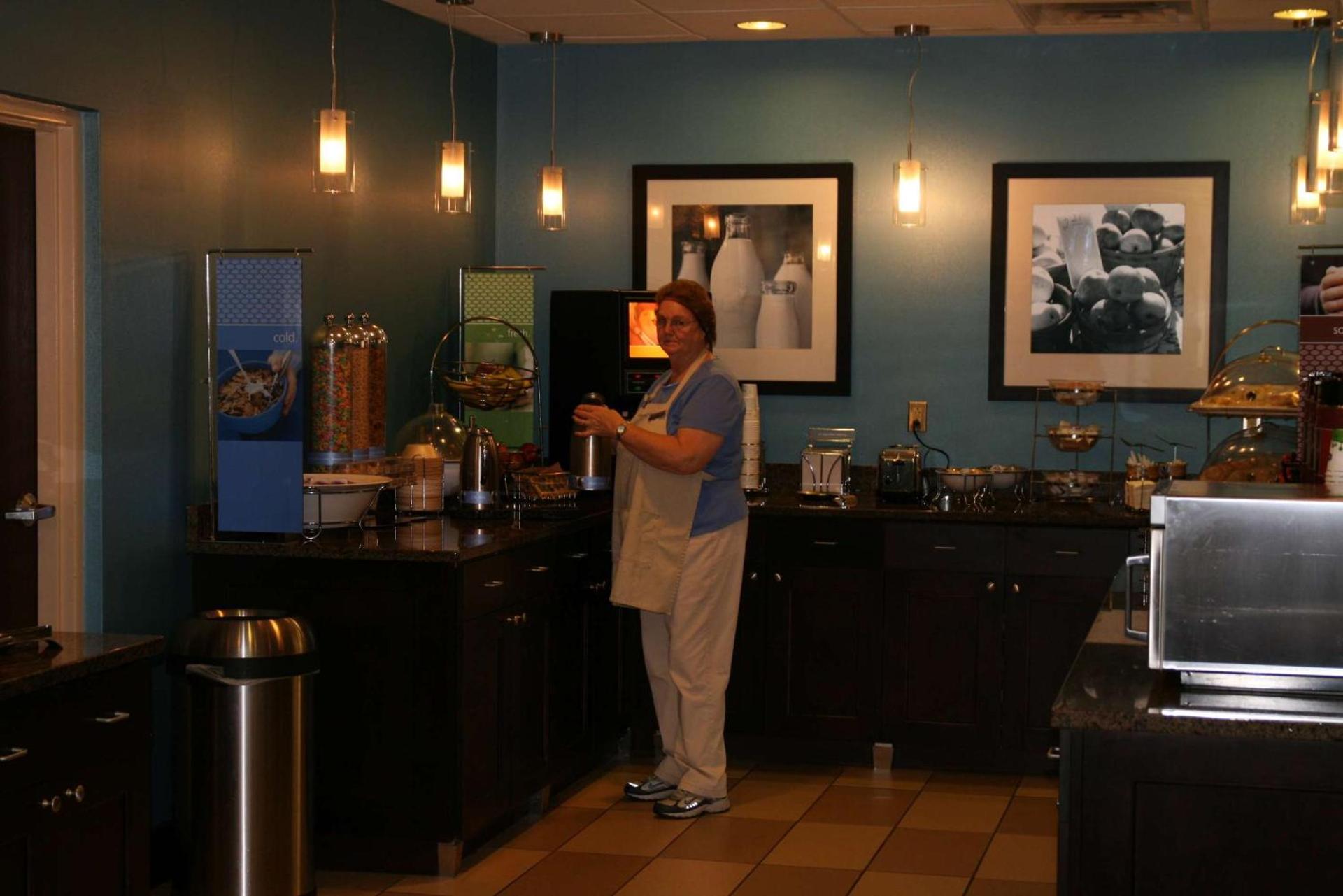 Hampton Inn Edenton photo 12