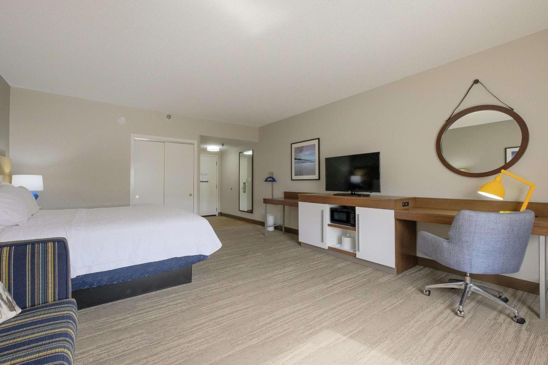 Hampton Inn Edenton photo 27