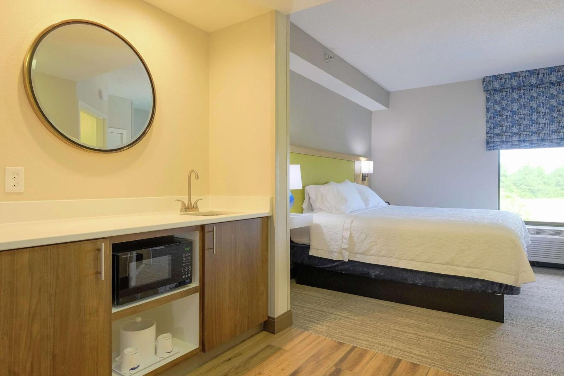 Hampton Inn Edenton photo 31