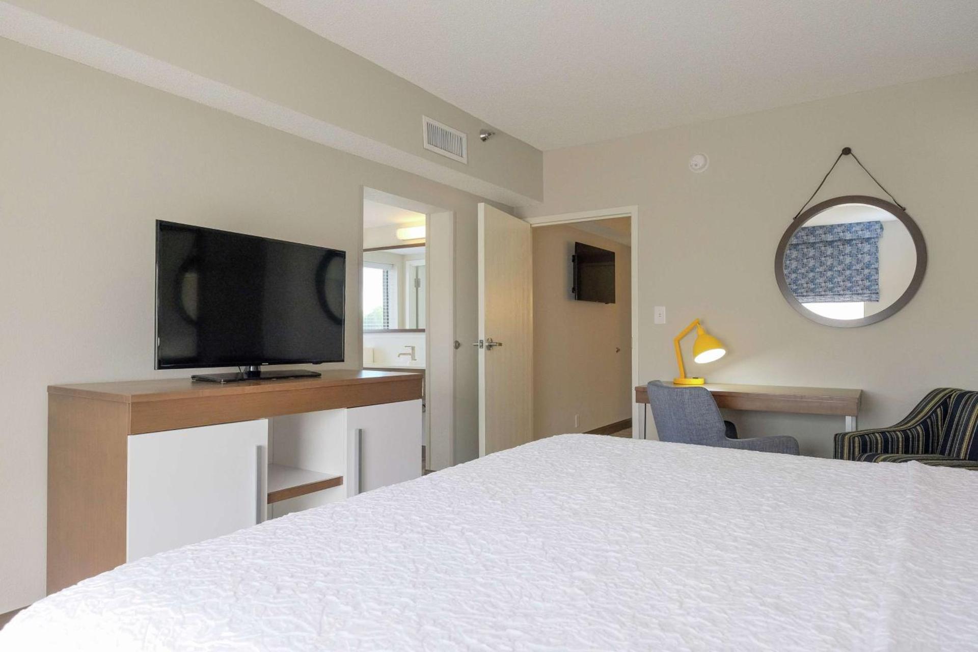 Hampton Inn Edenton photo 44