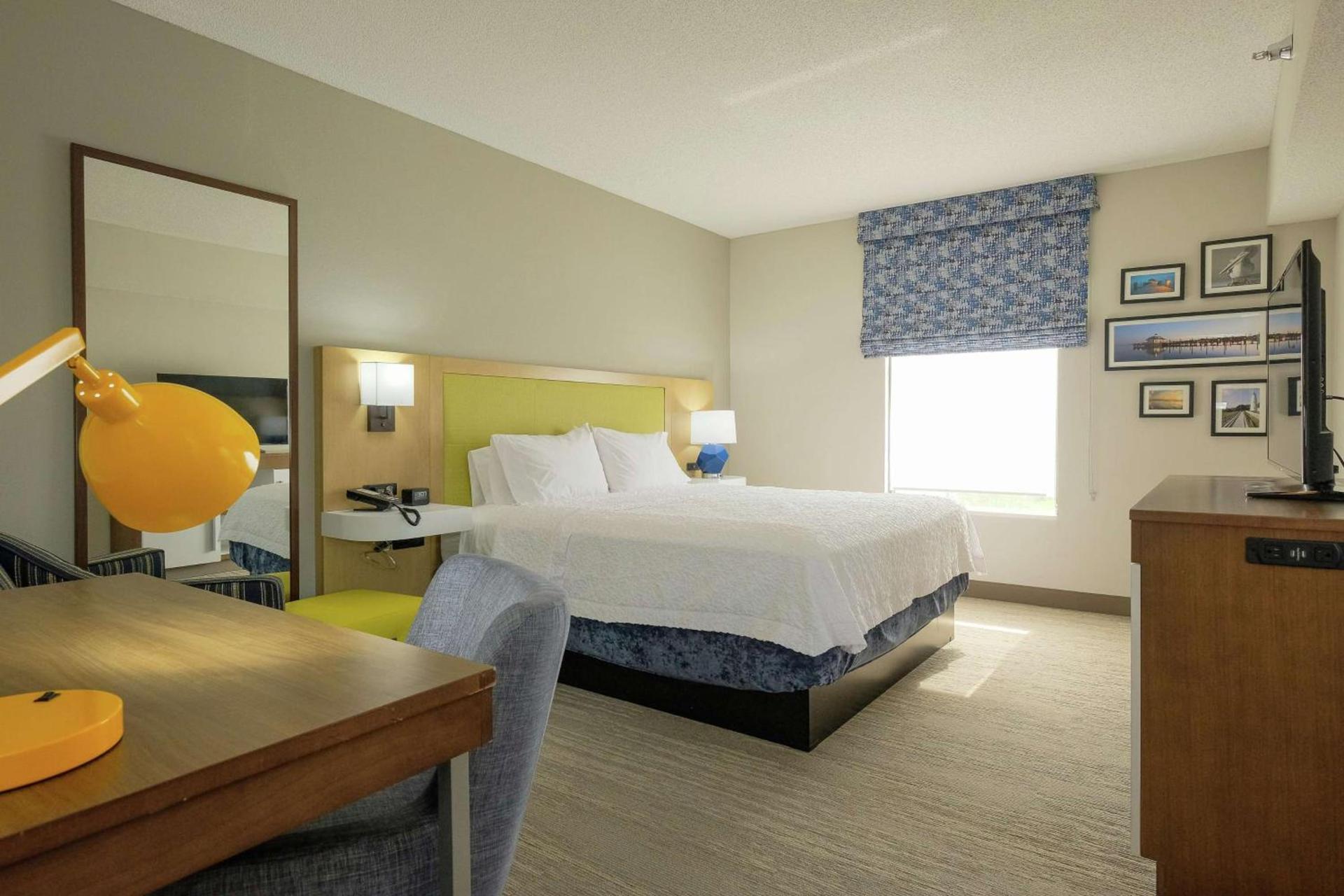 Hampton Inn Edenton photo 56