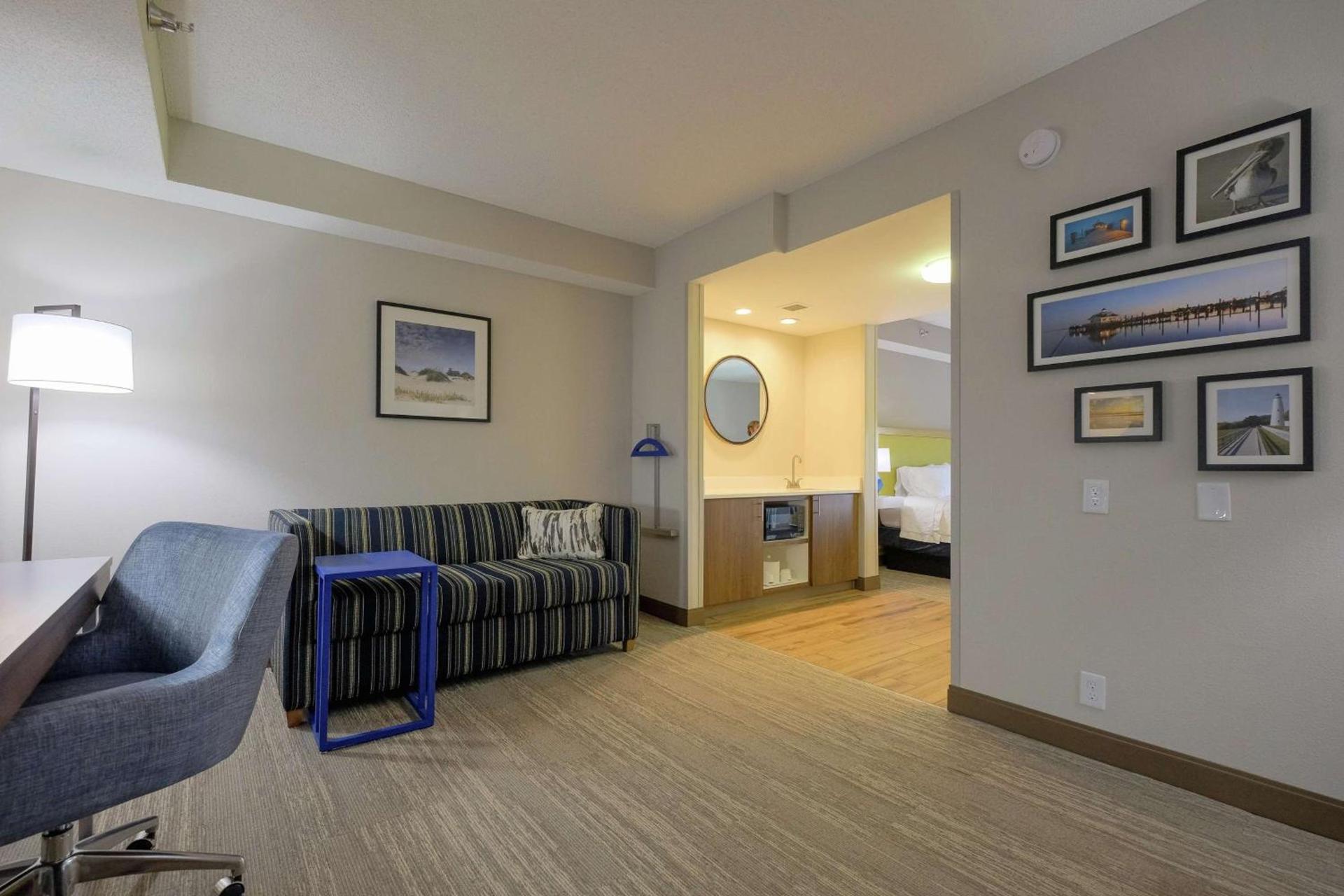 Hampton Inn Edenton photo 61