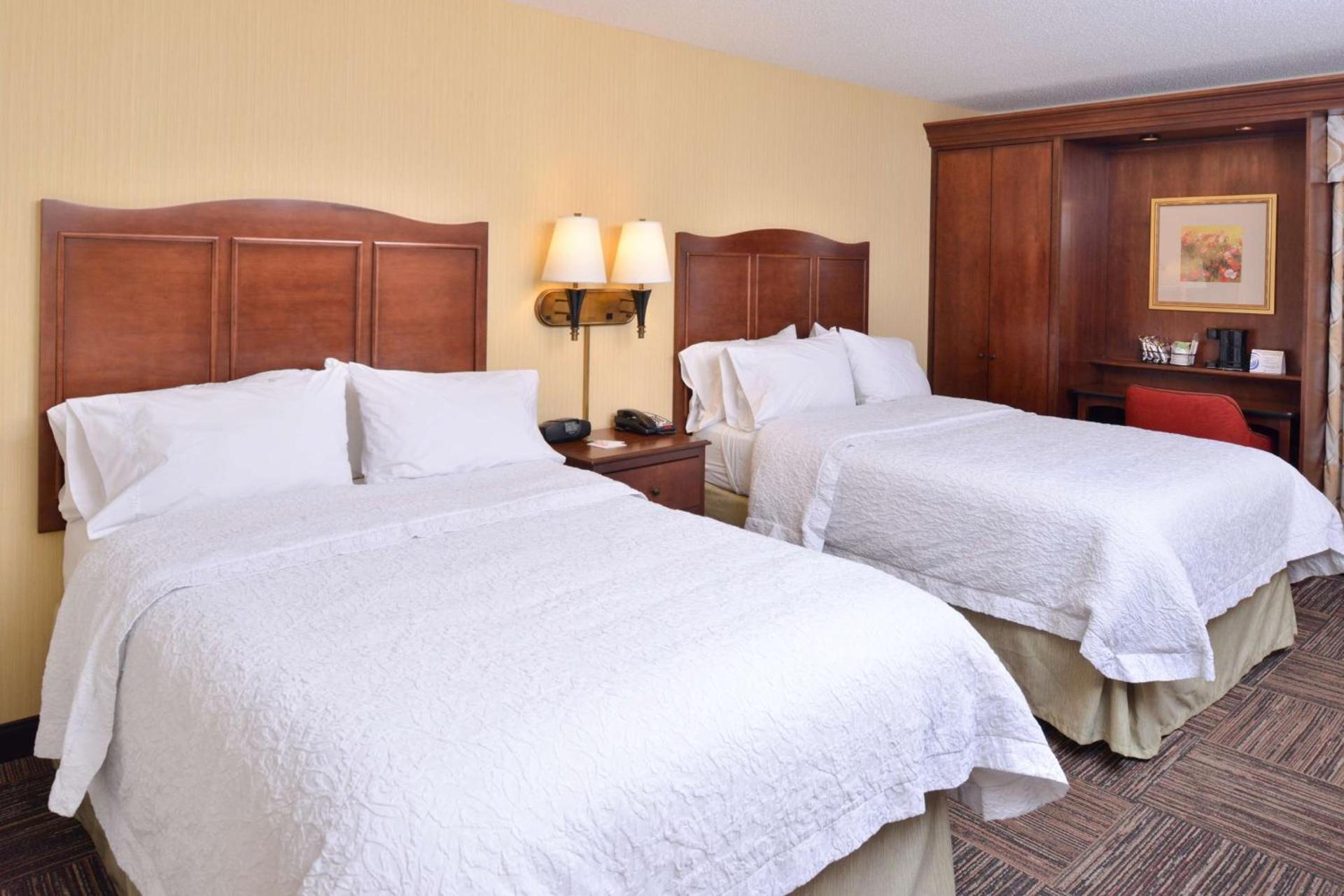 Hampton Inn Elkhart photo 12