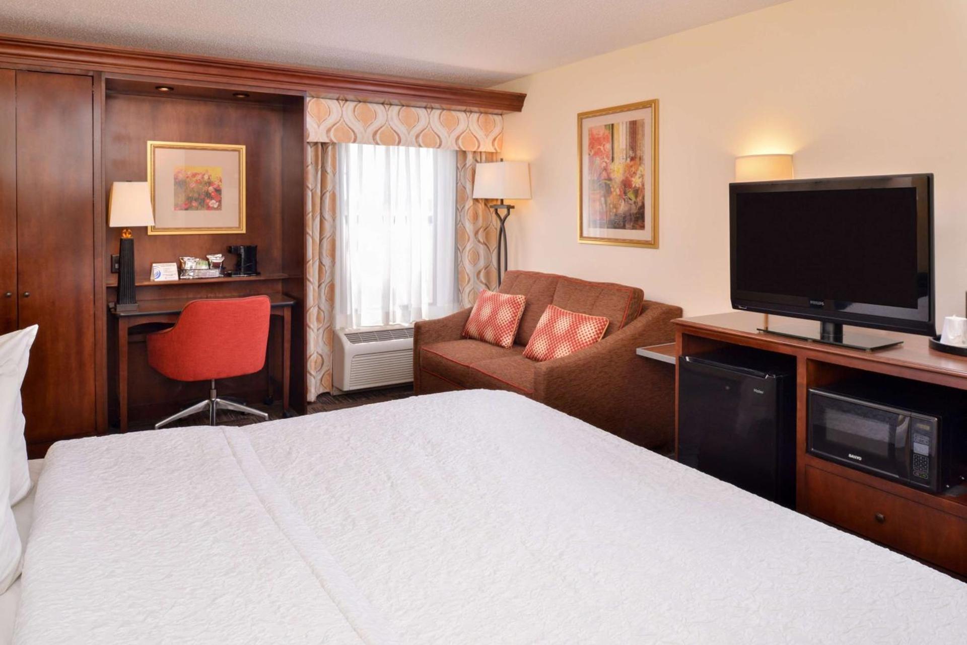 Hampton Inn Elkhart photo 22