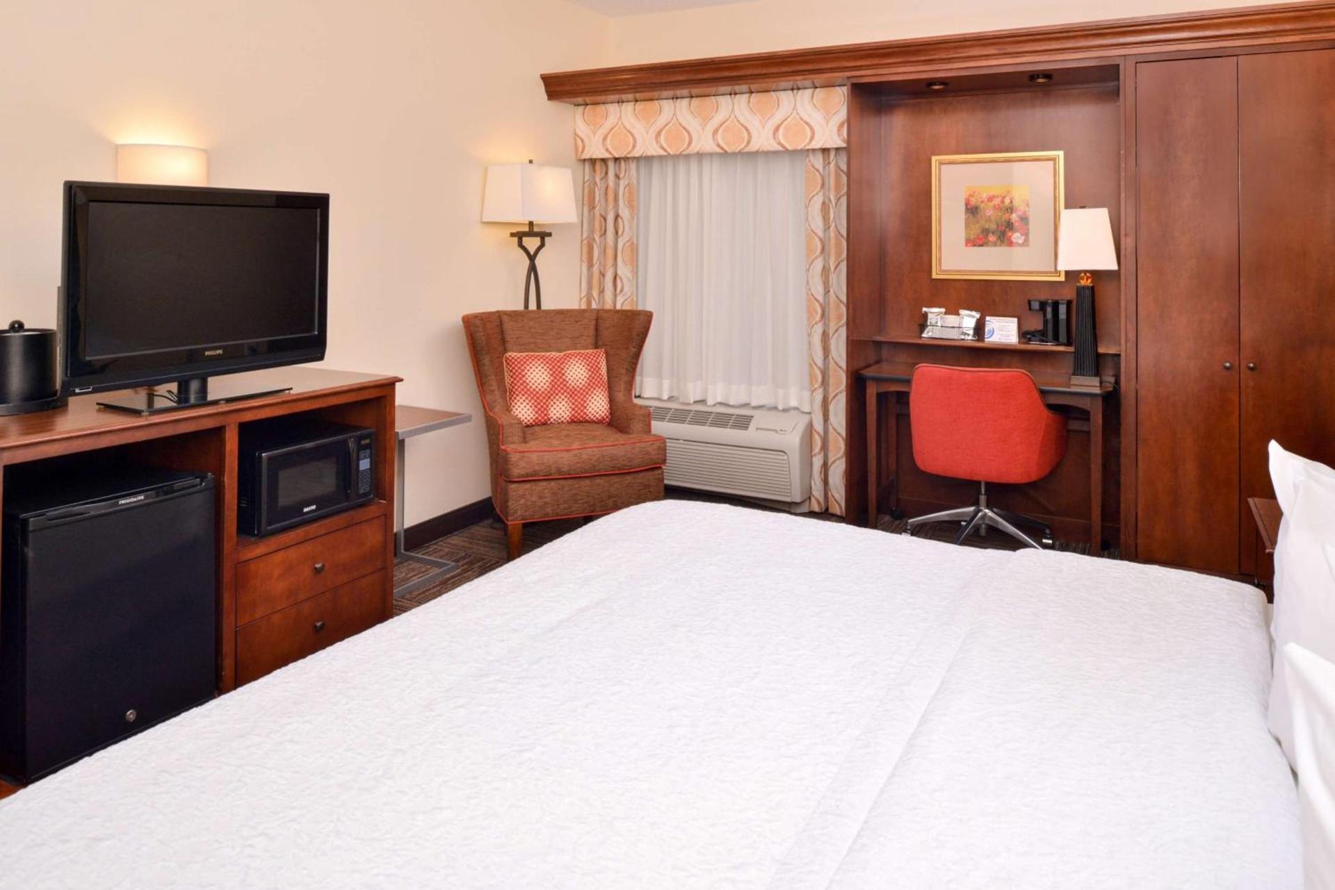 Hampton Inn Elkhart photo 23