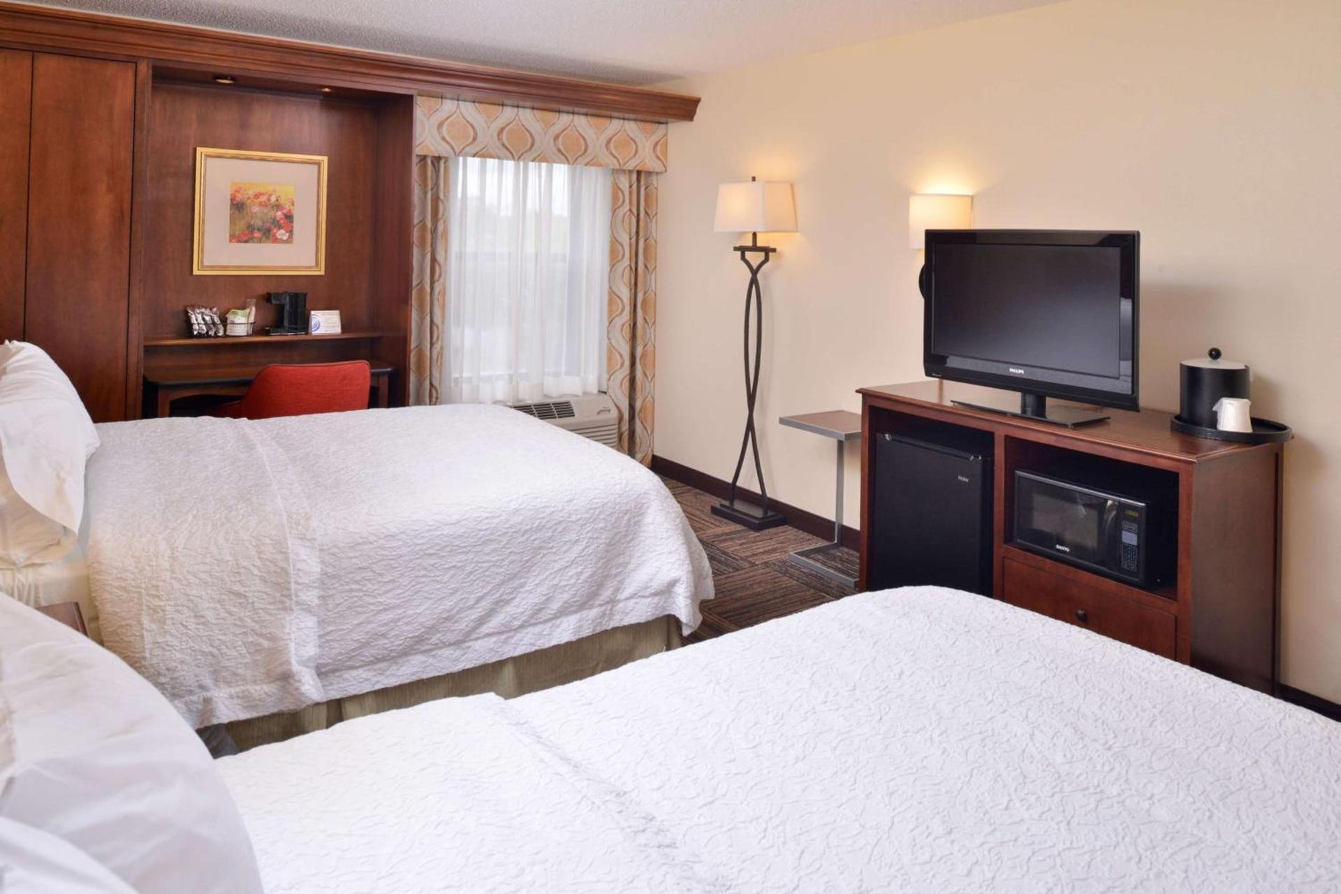 Hampton Inn Elkhart photo 24