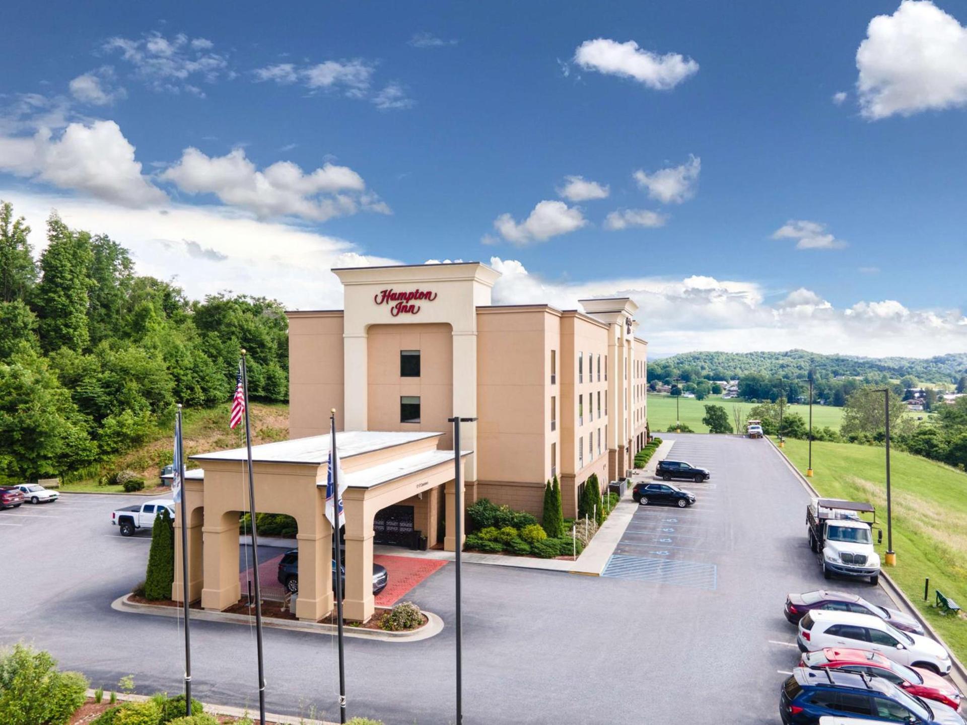 Hampton Inn Elkins photo 2
