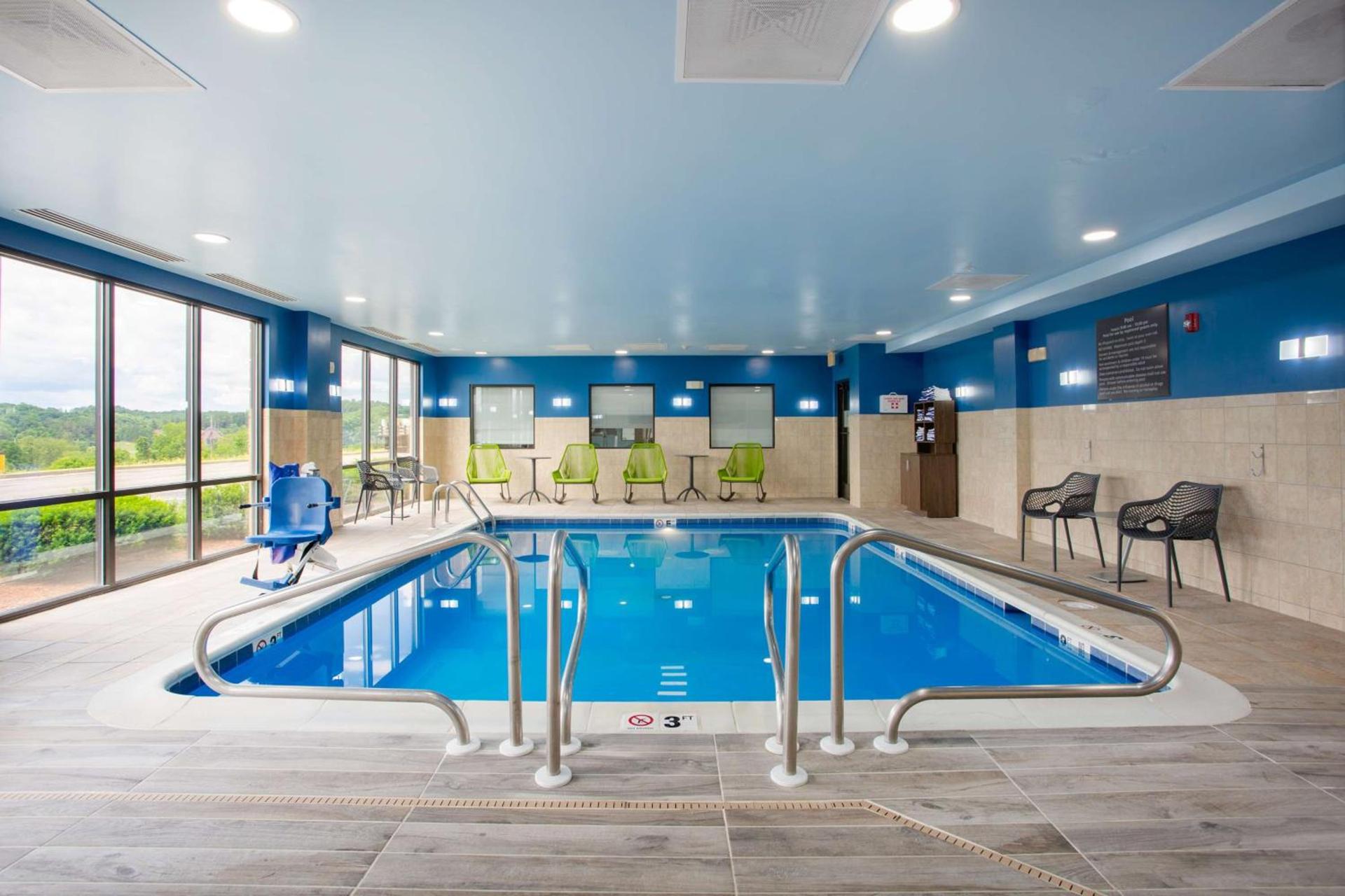 Hampton Inn Elkins photo 8