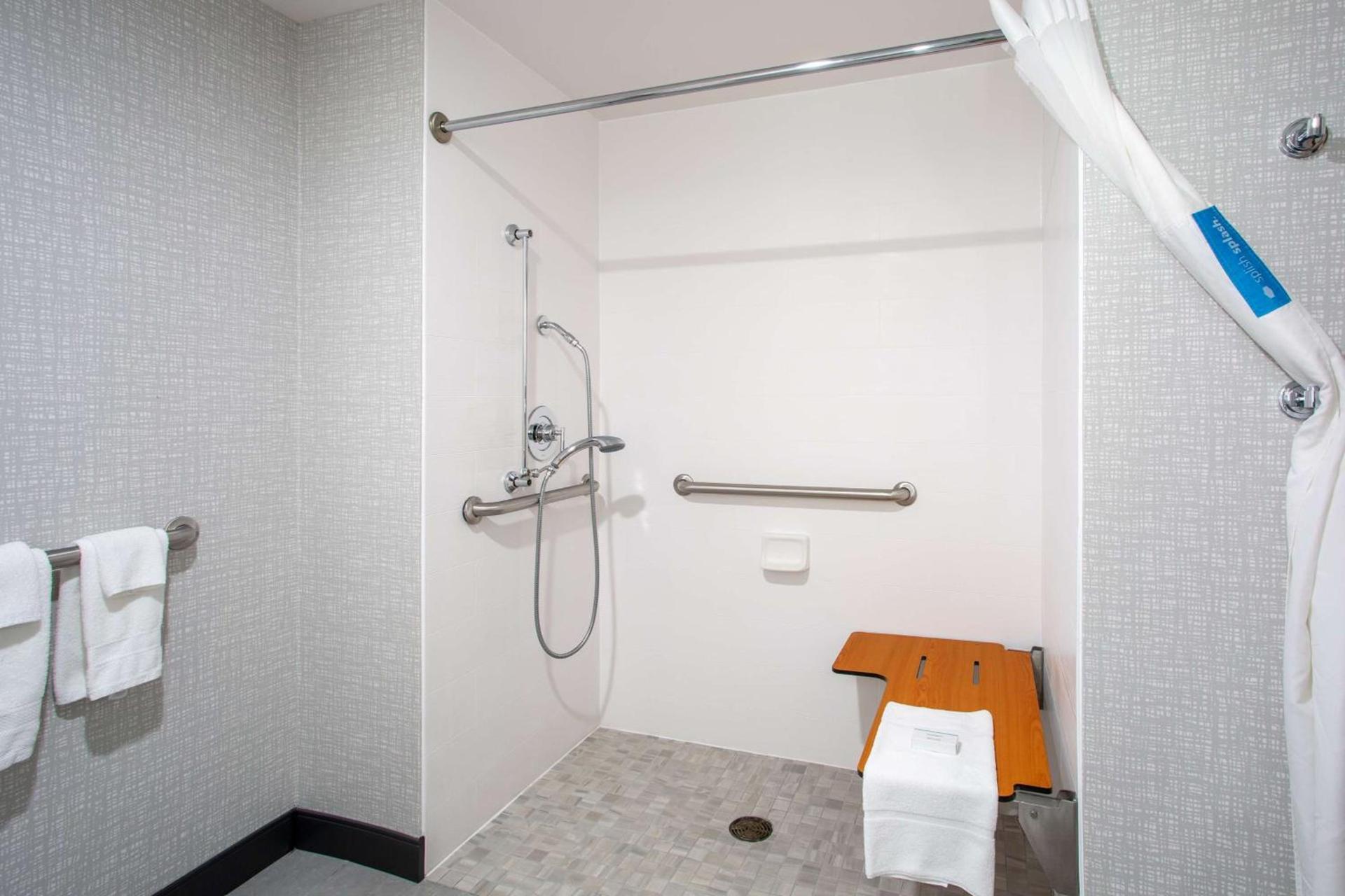 Hampton Inn Elkins photo 20
