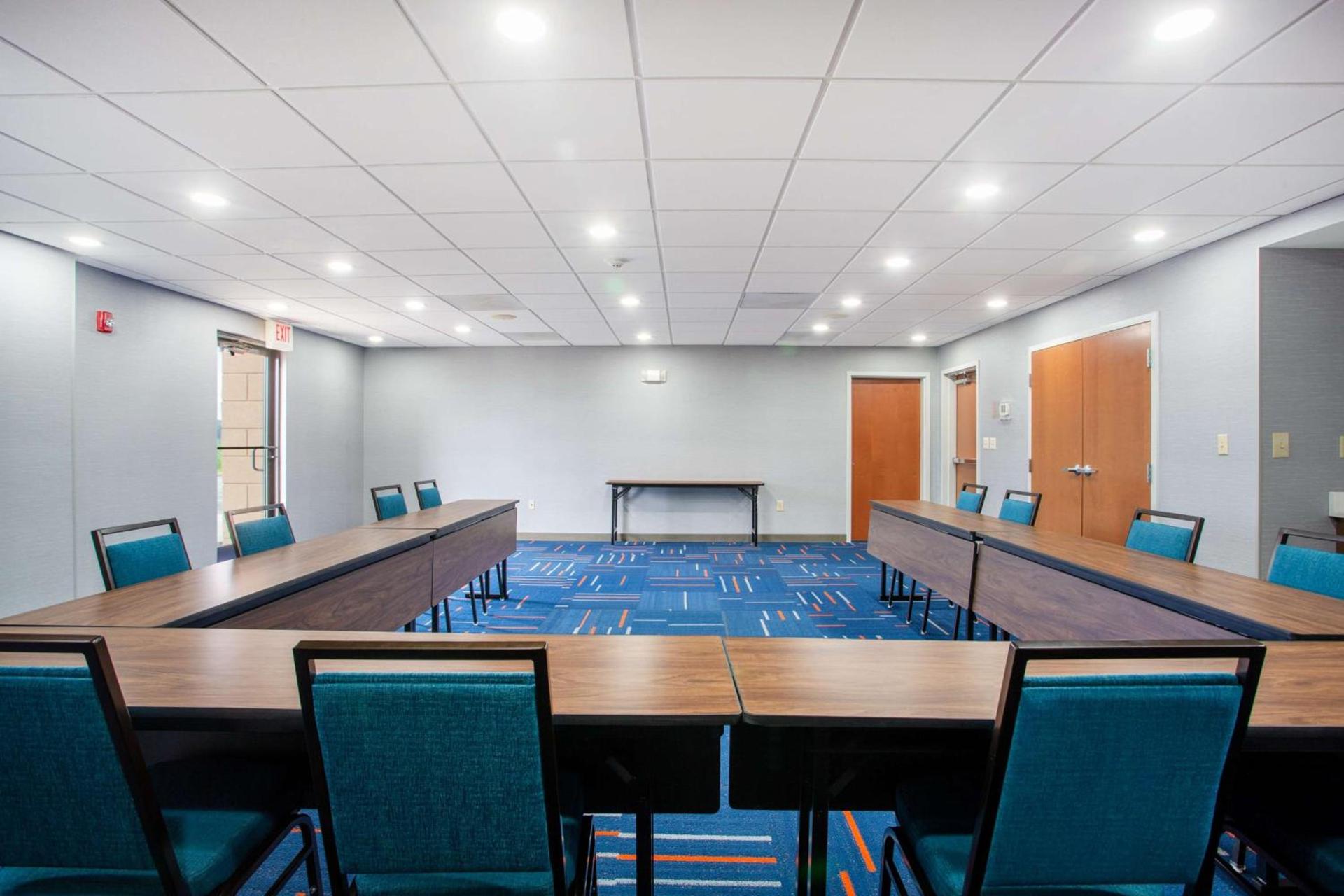 Hampton Inn Elkins photo 27
