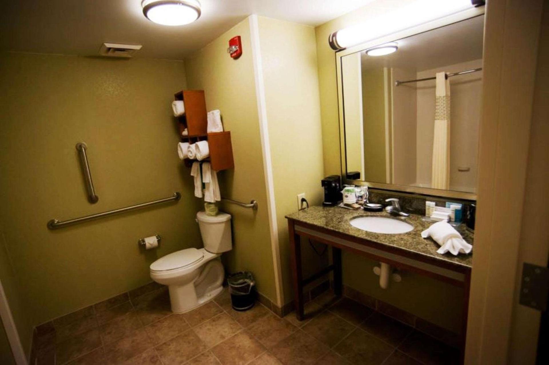 Hampton Inn & Suites Radcliff/Fort Knox photo 12