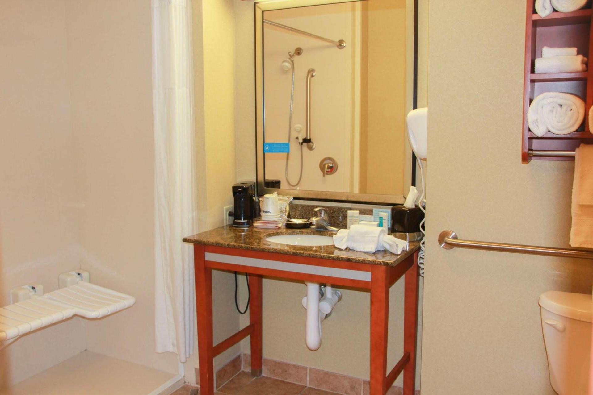 Hampton Inn & Suites Radcliff/Fort Knox photo 19