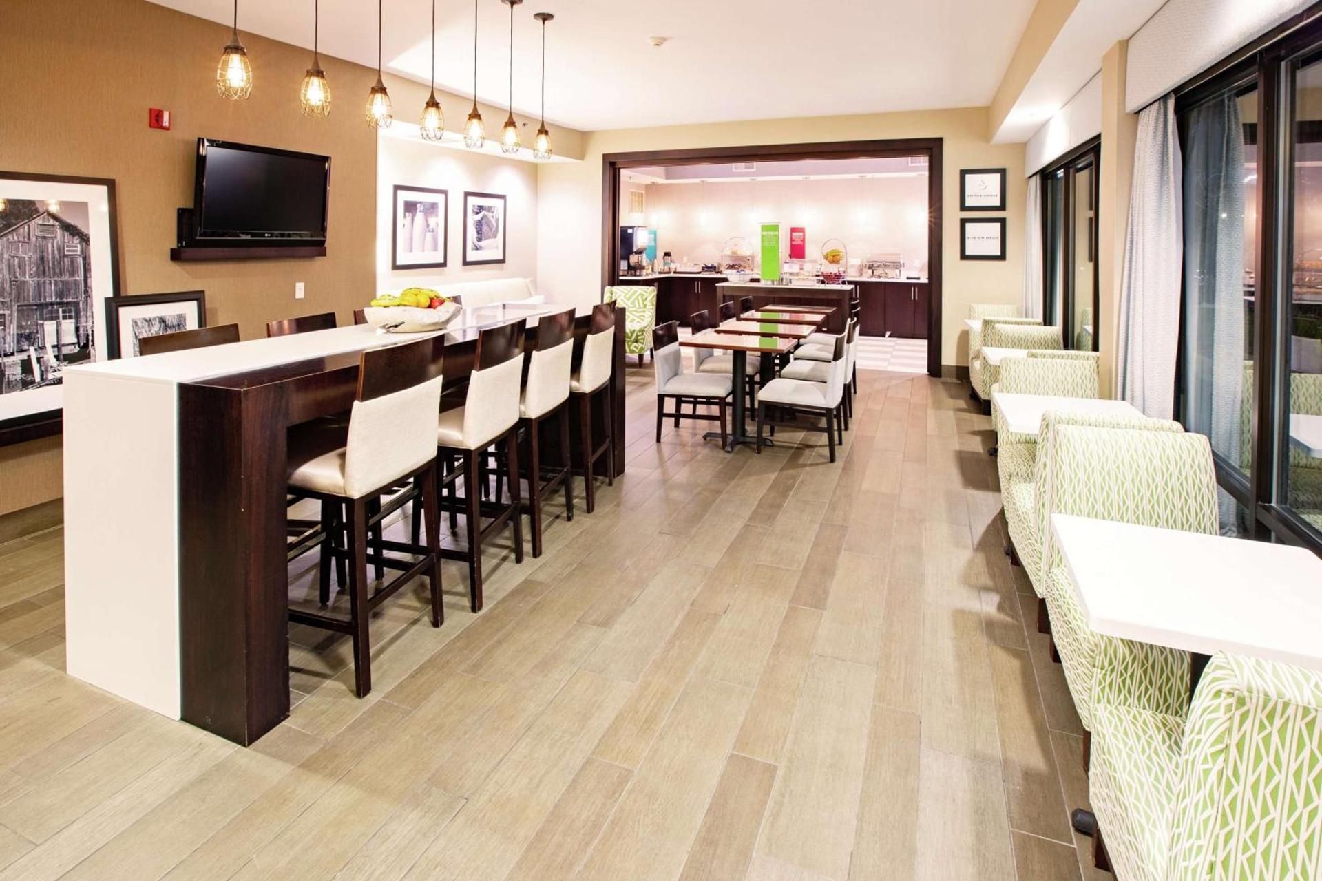 Hampton Inn Elizabethtown photo 7