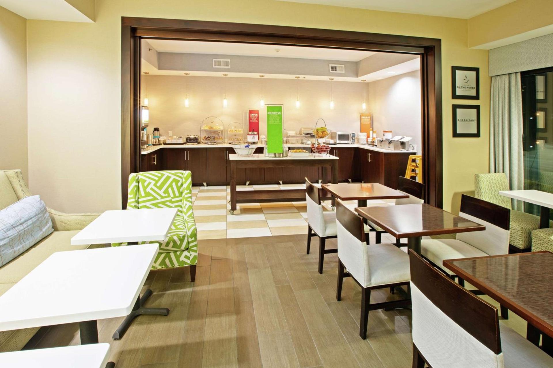 Hampton Inn Elizabethtown photo 2