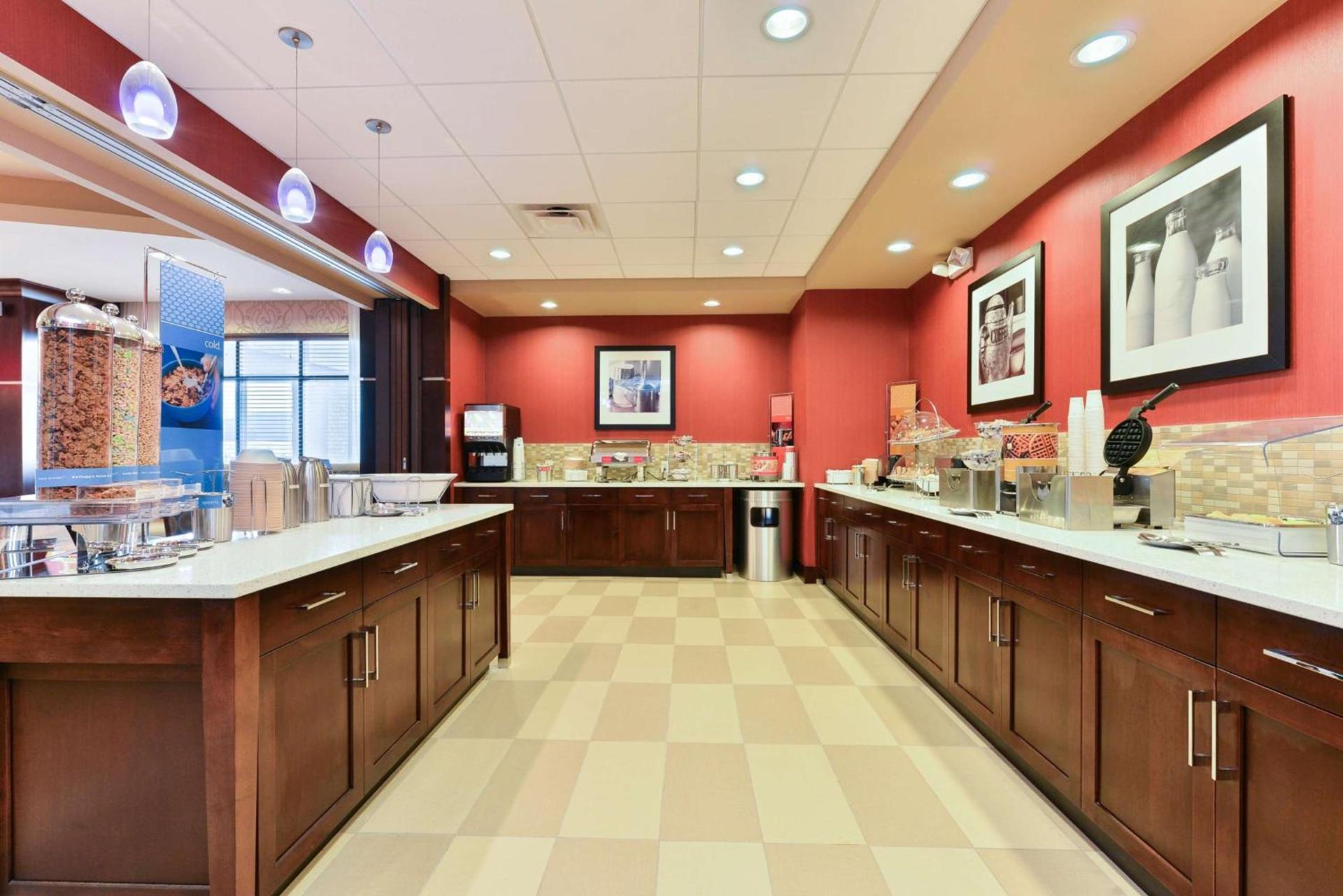Hampton Inn Corning/Painted Post photo 8