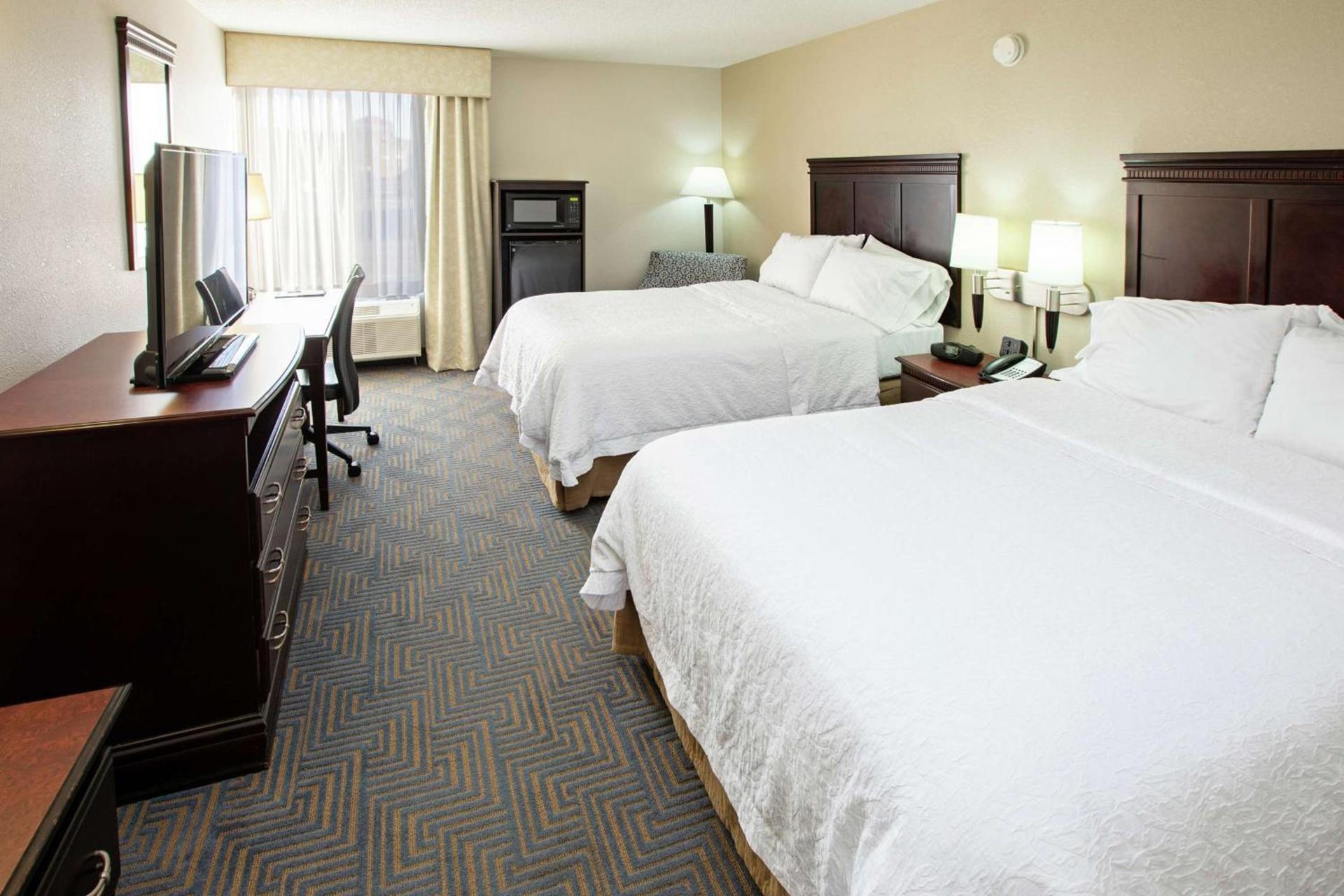 Hampton Inn Elizabethtown photo 16