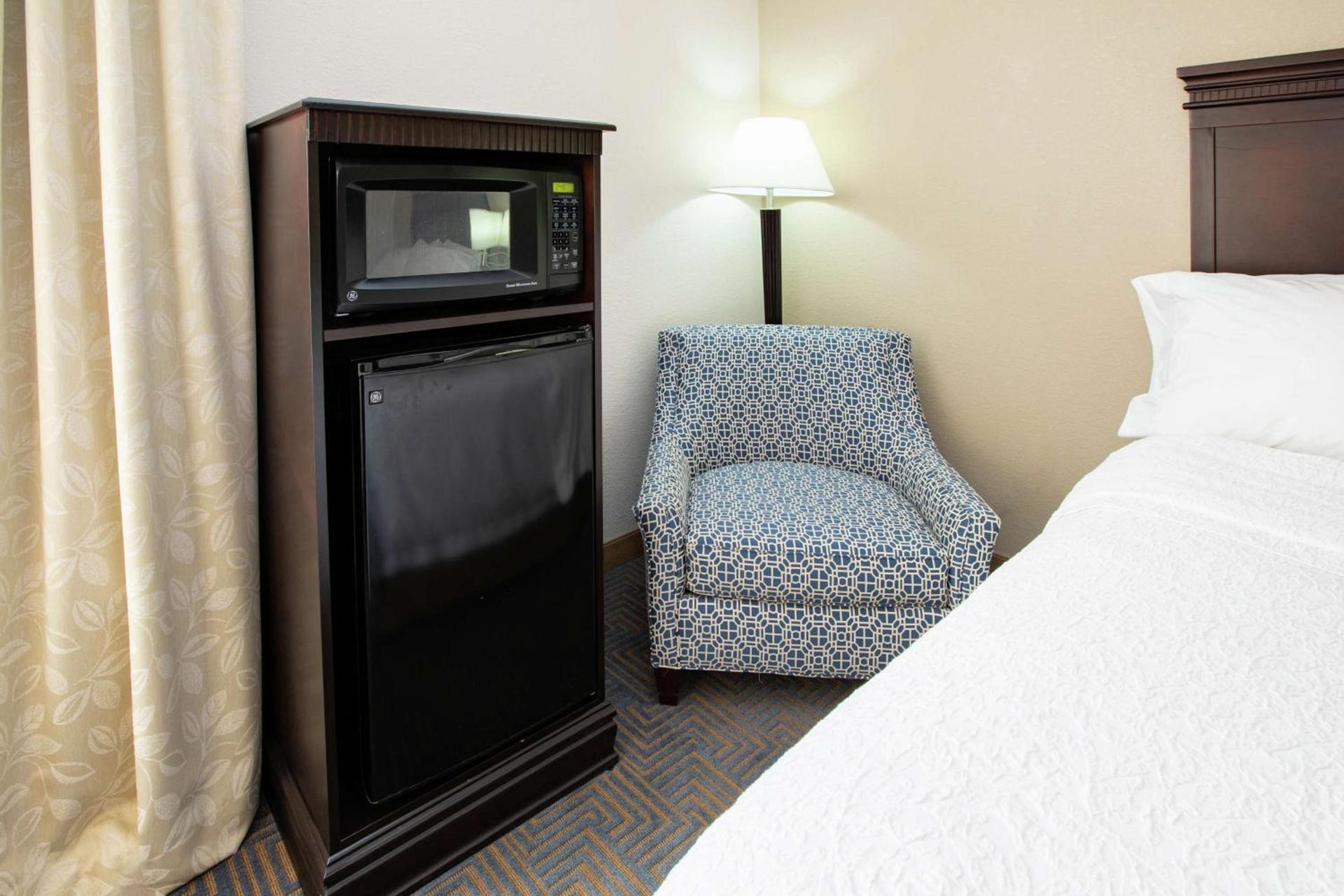 Hampton Inn Elizabethtown photo 20