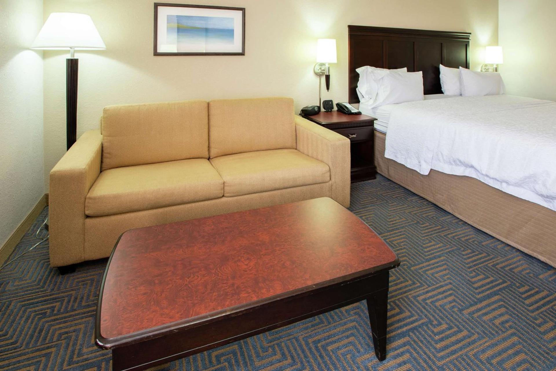 Hampton Inn Elizabethtown photo 23