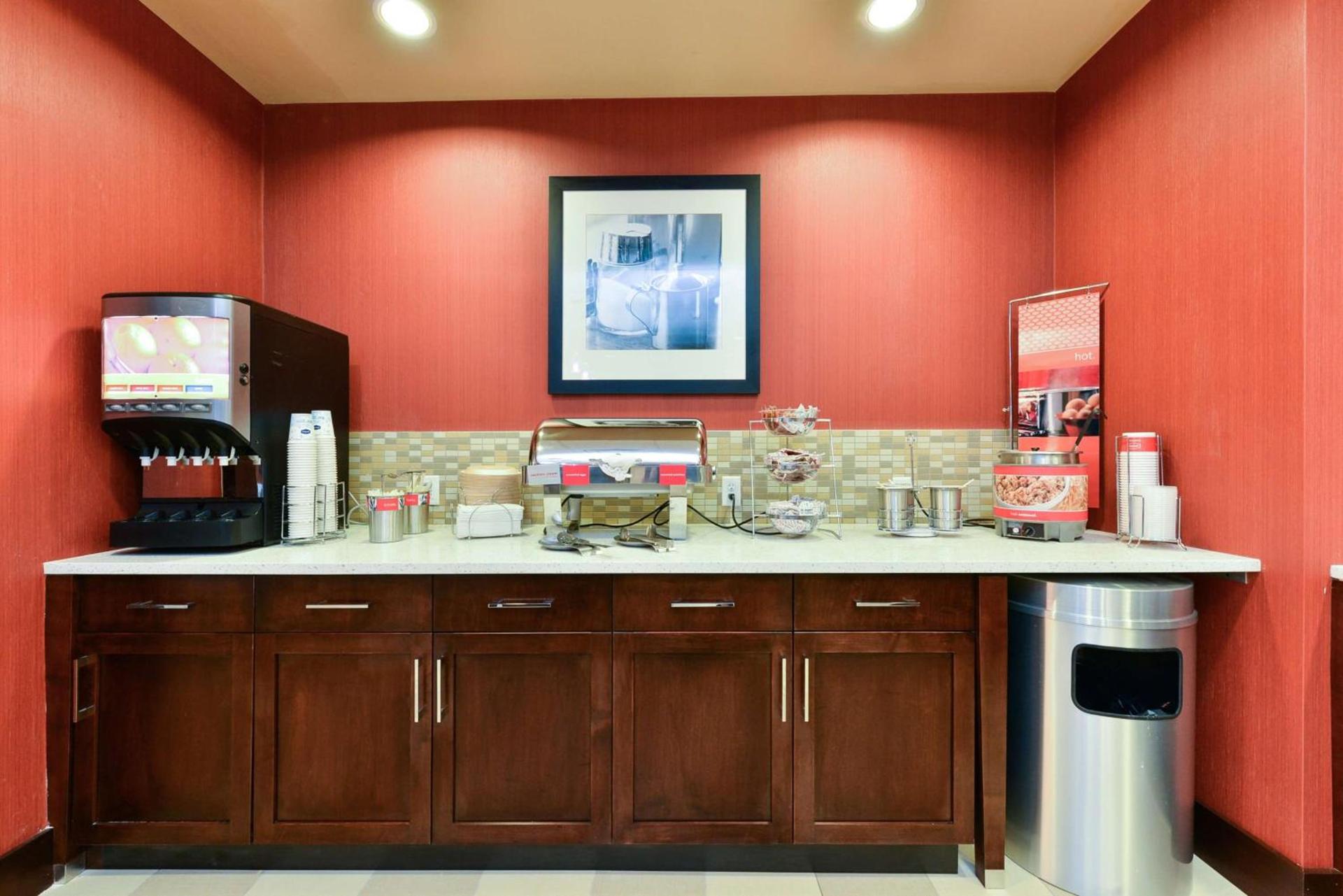 Hampton Inn Corning/Painted Post photo 11