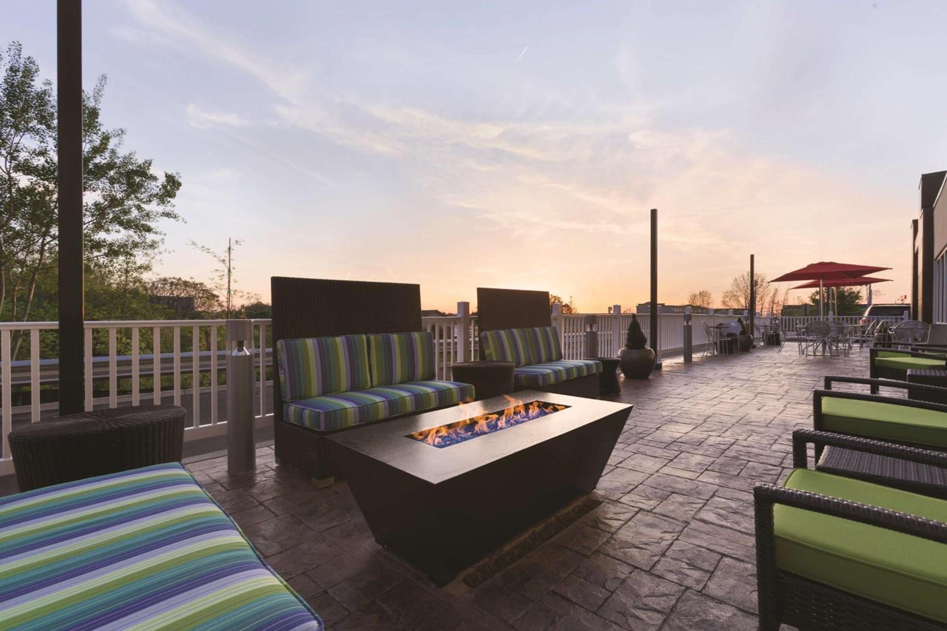 Home2 Suites by Hilton Erie photo 9