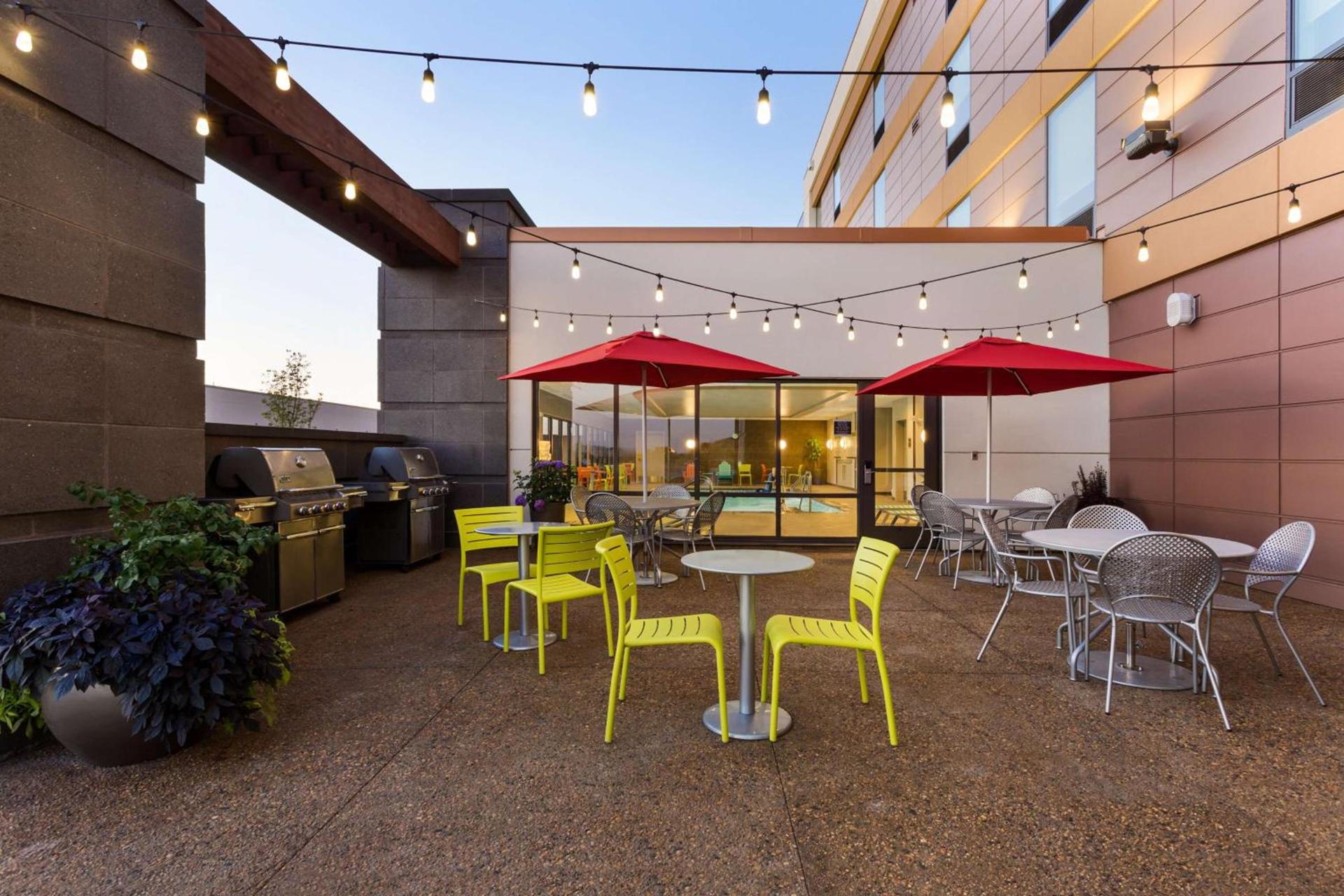 Home2 Suites by Hilton Fargo photo 7