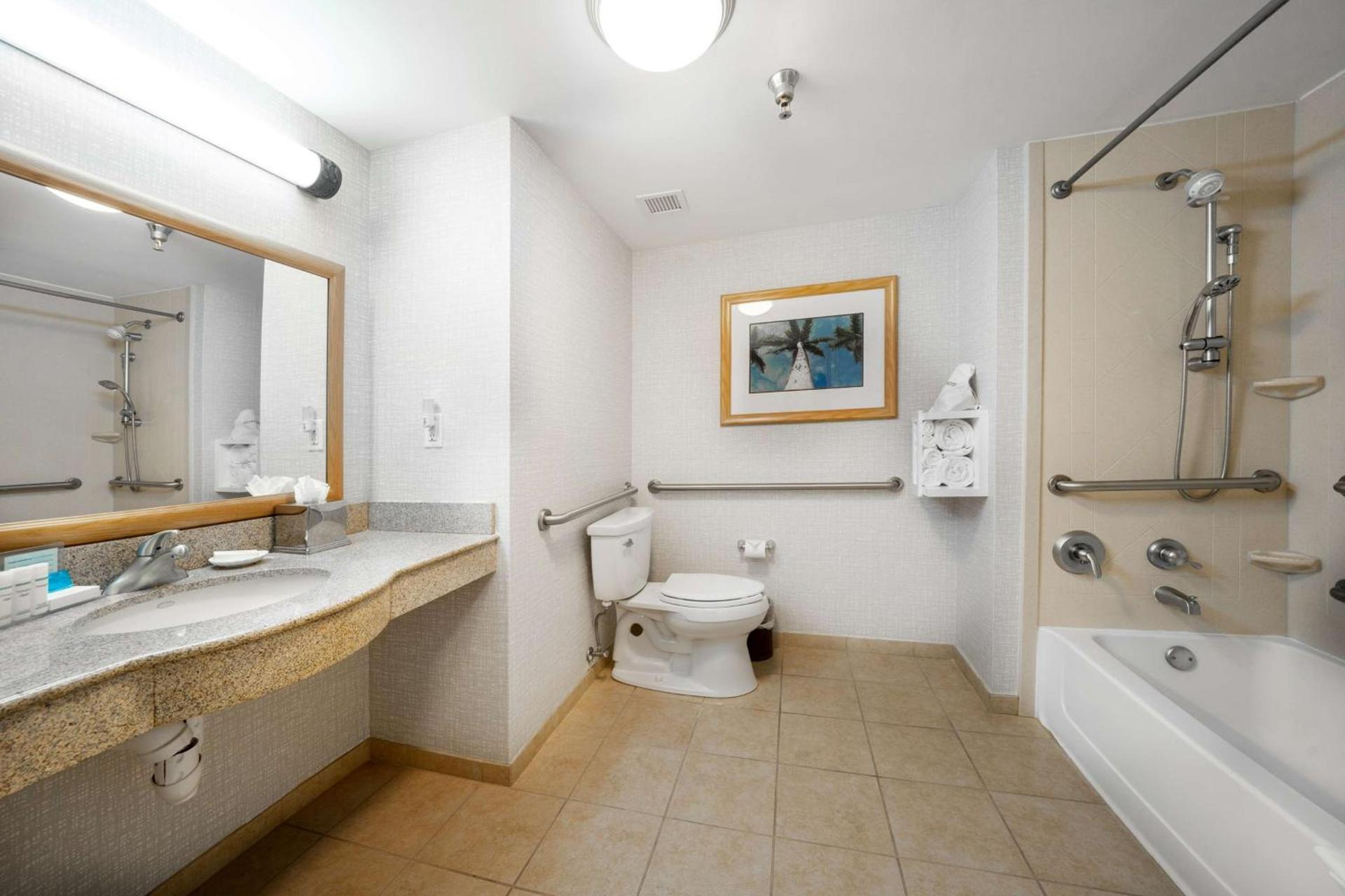 Hampton Inn & Suites Madera photo 20