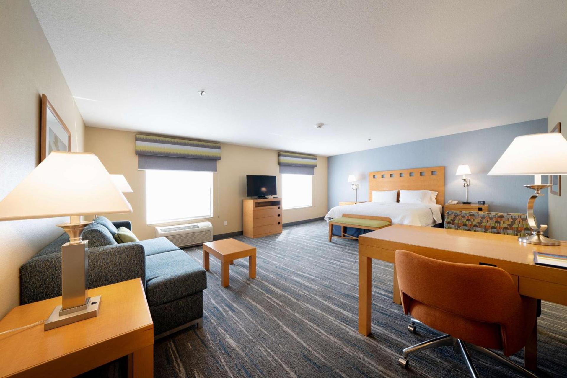 Hampton Inn & Suites Madera photo 21