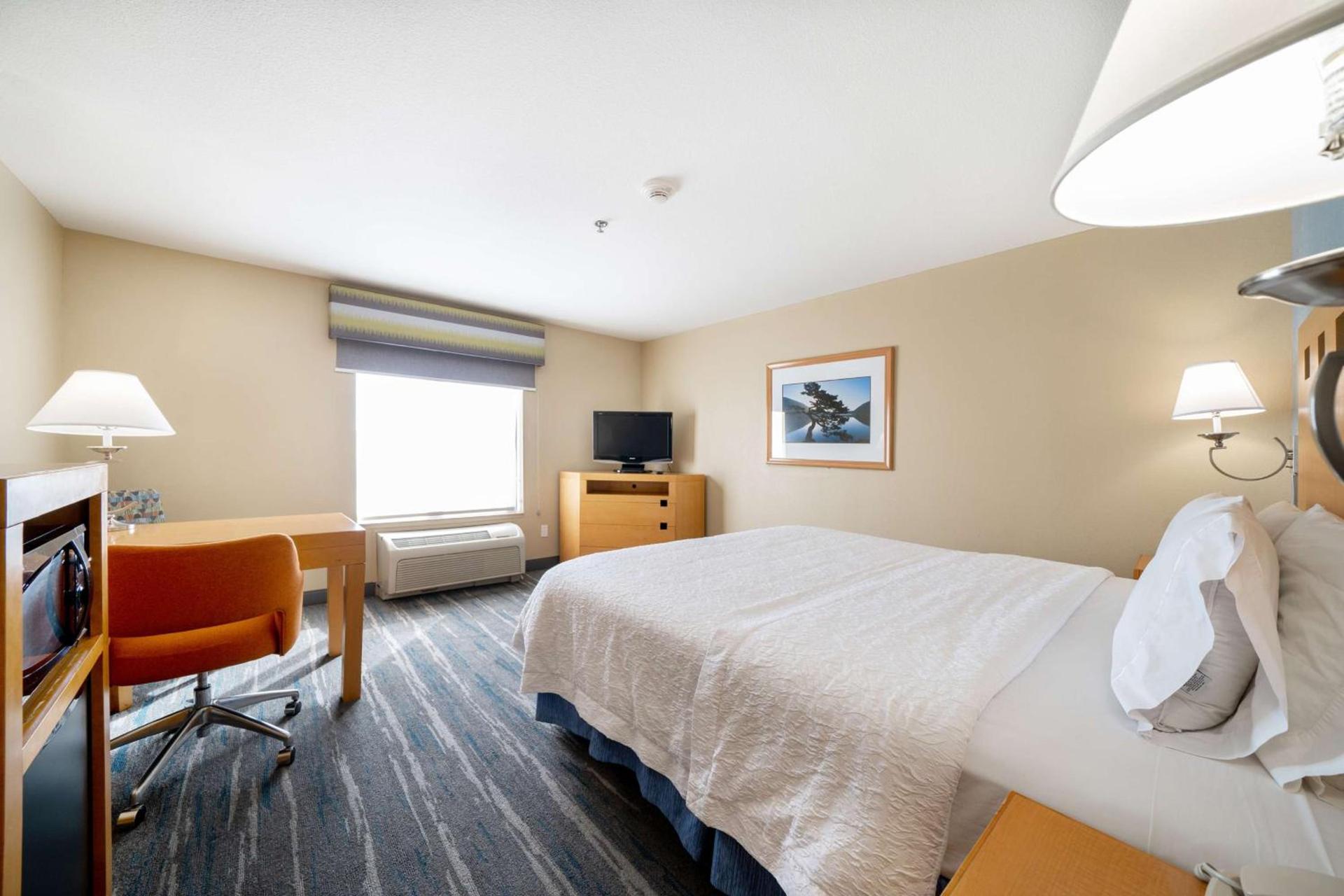 Hampton Inn & Suites Madera photo 22