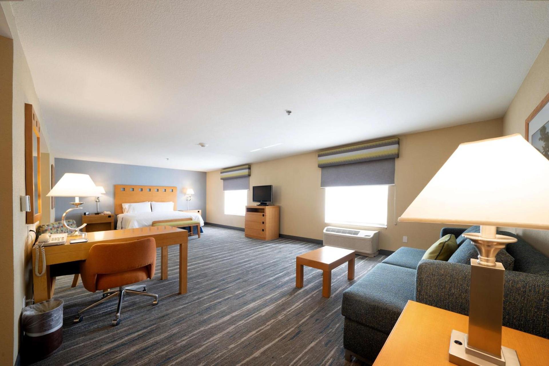 Hampton Inn & Suites Madera photo 23