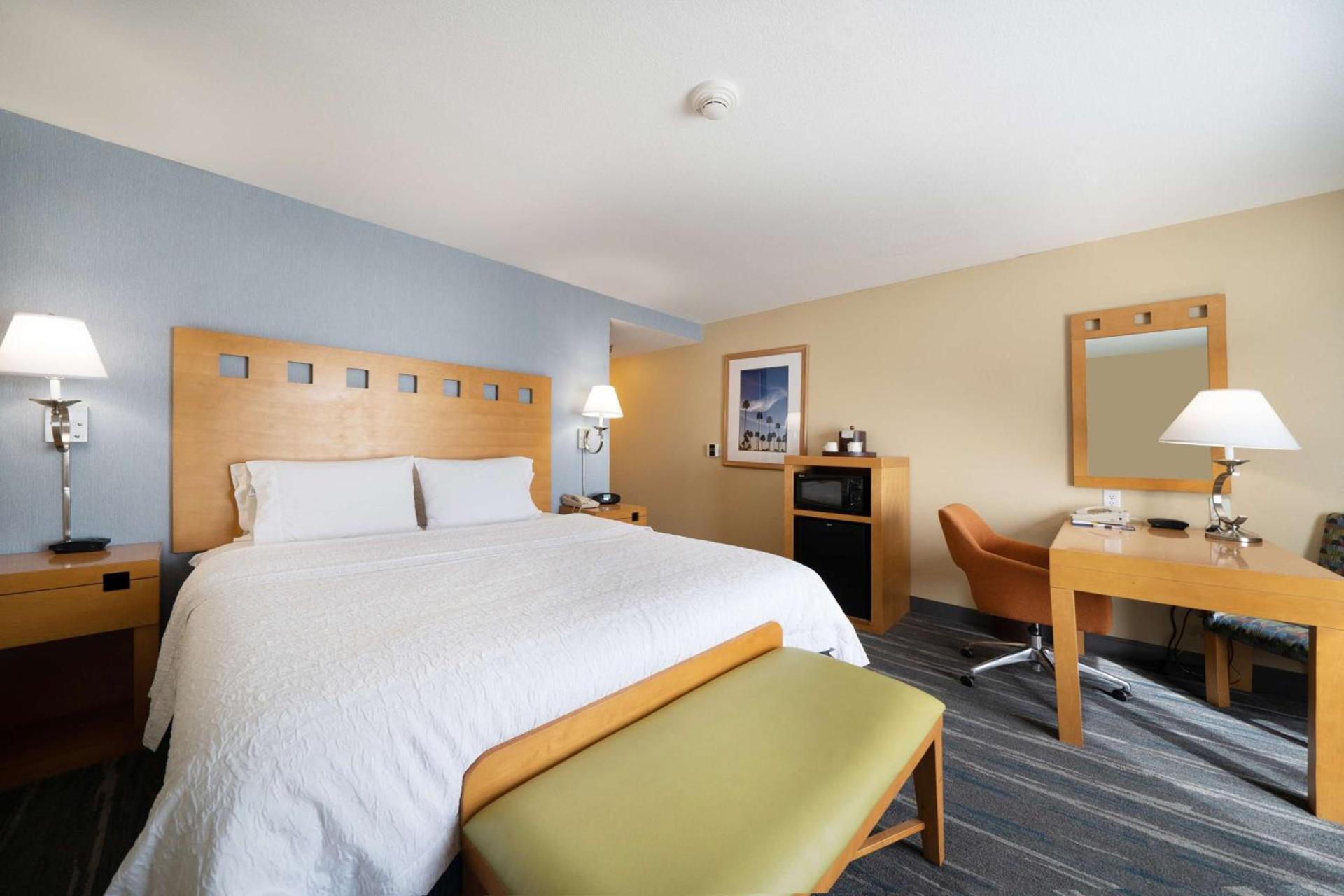Hampton Inn & Suites Madera photo 27
