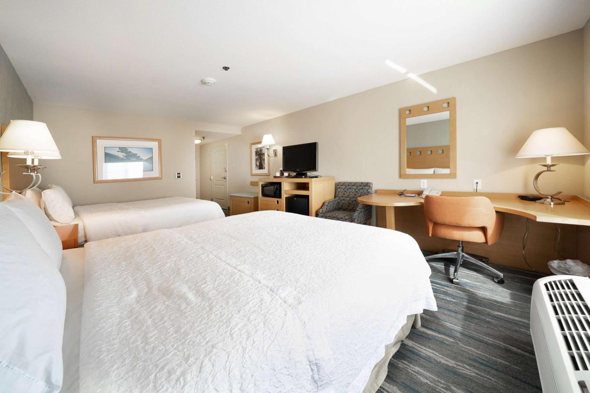 Hampton Inn & Suites Madera photo 26