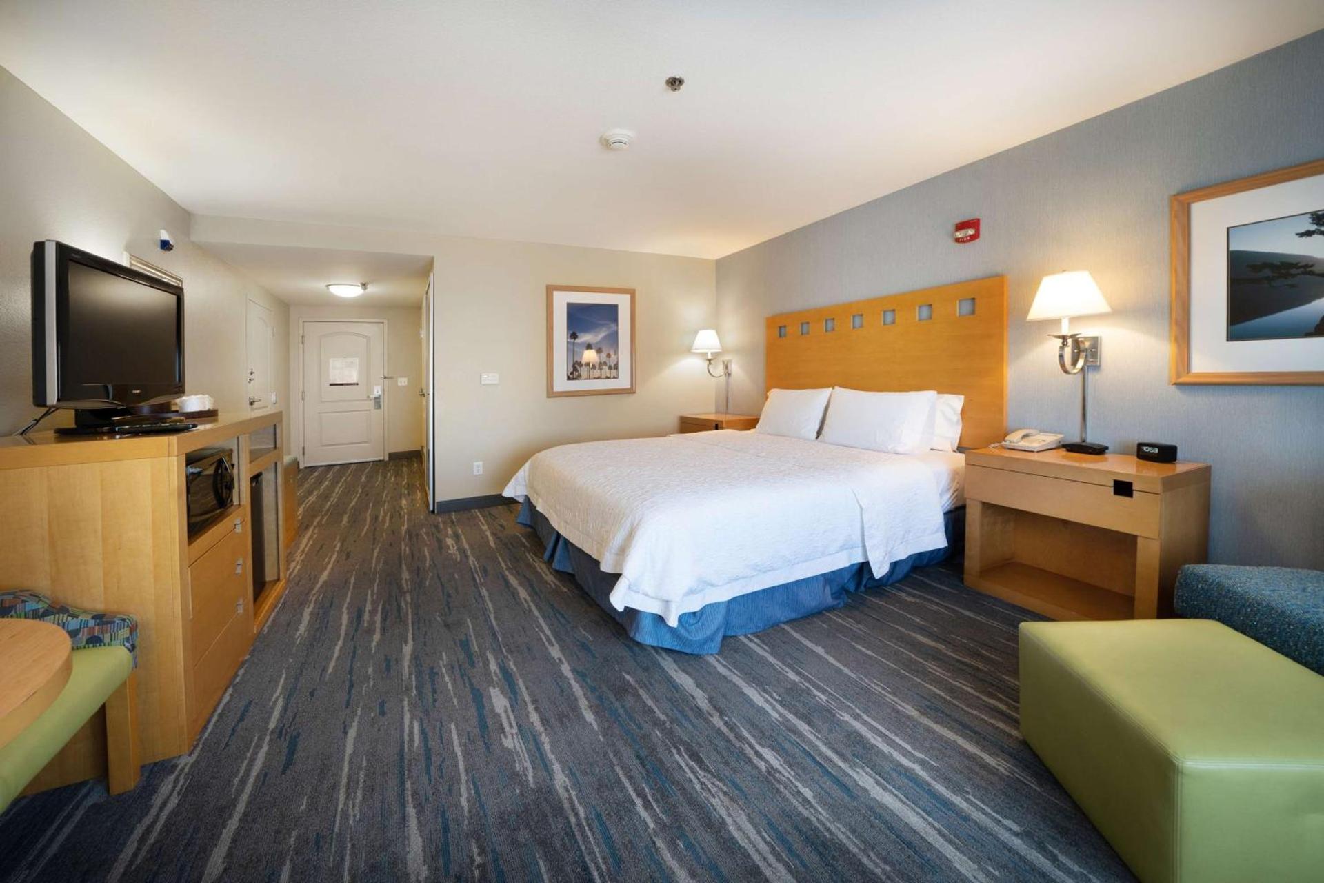 Hampton Inn & Suites Madera photo 29