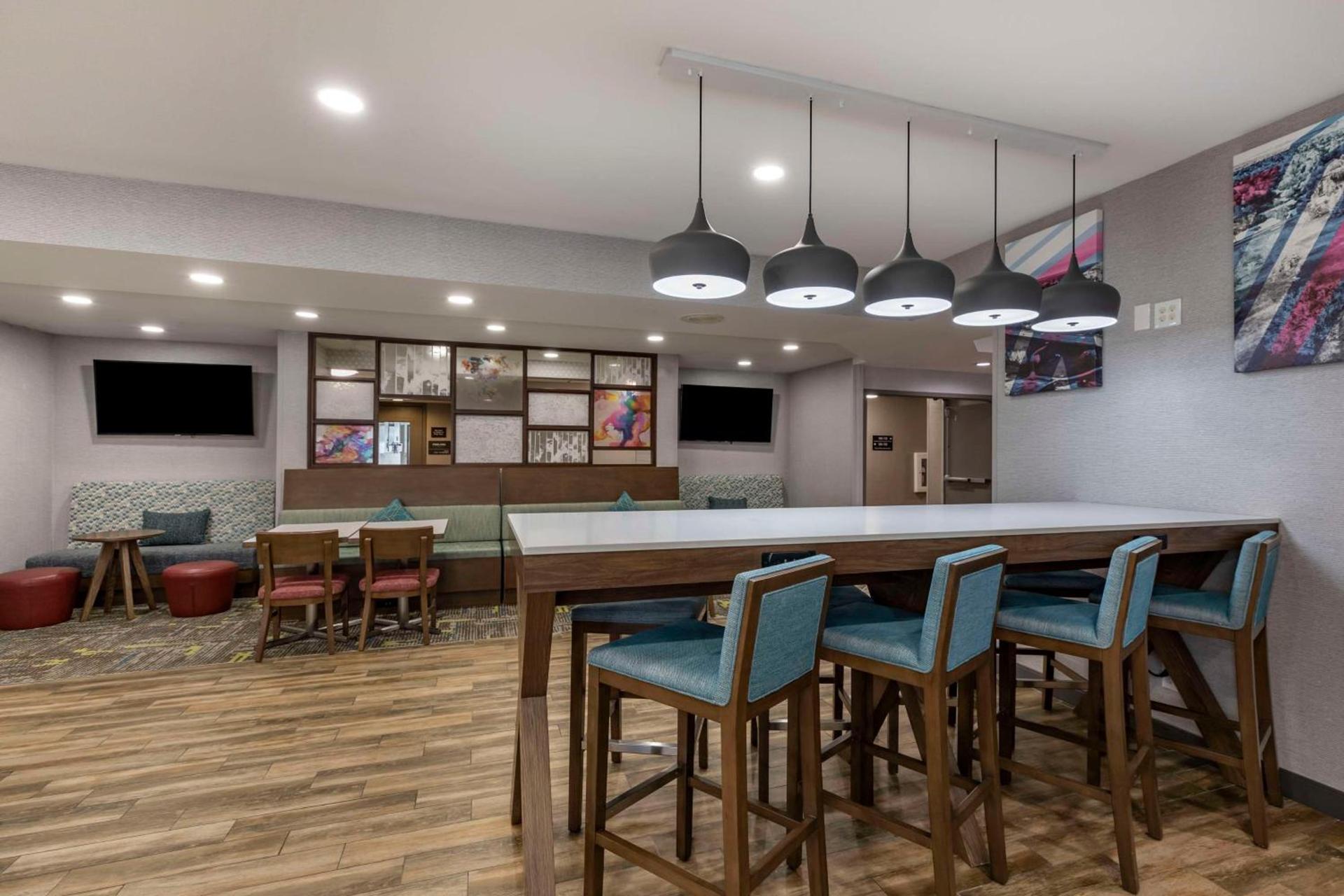 Hampton Inn Fort Collins photo 5