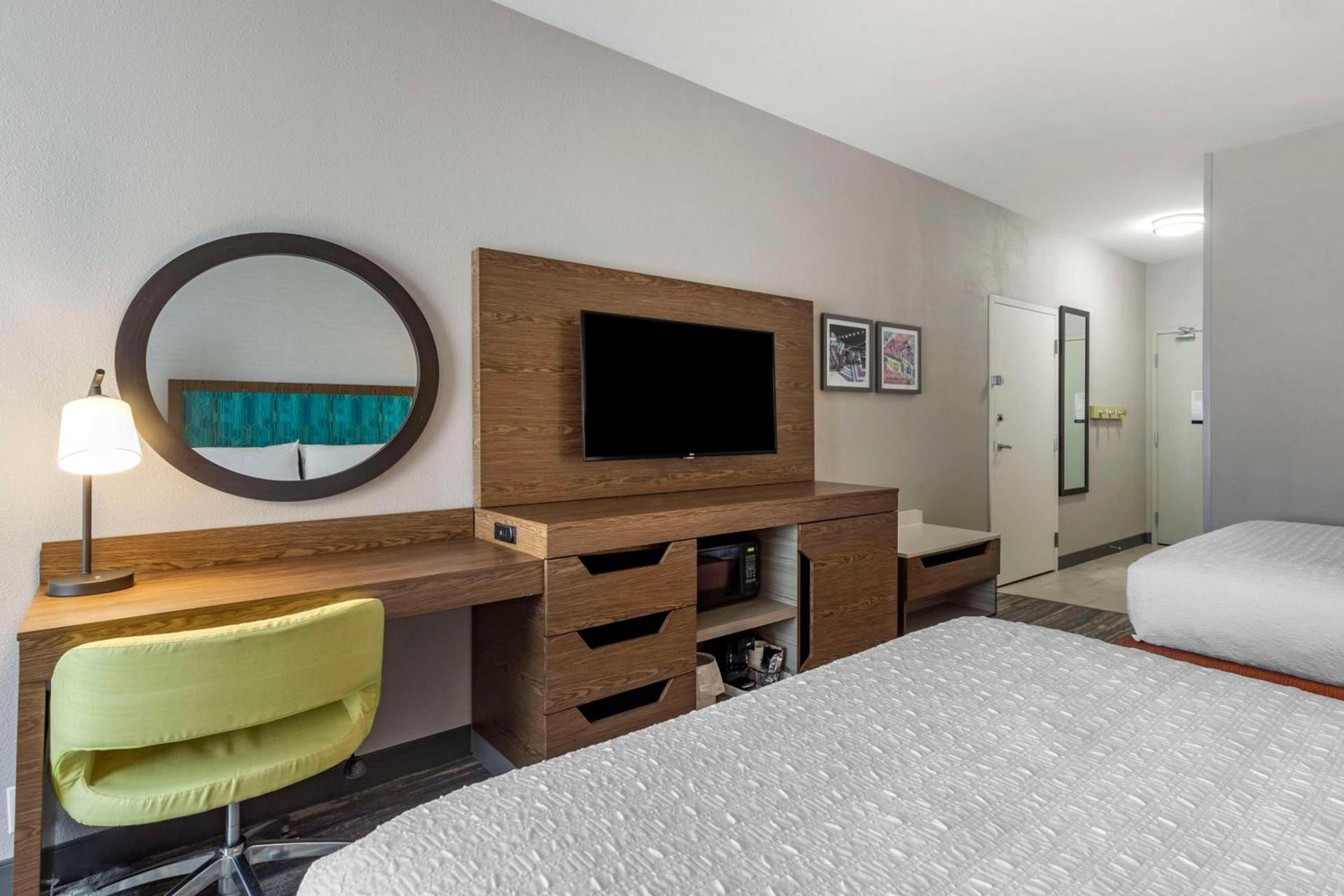 Hampton Inn Fort Collins photo 16