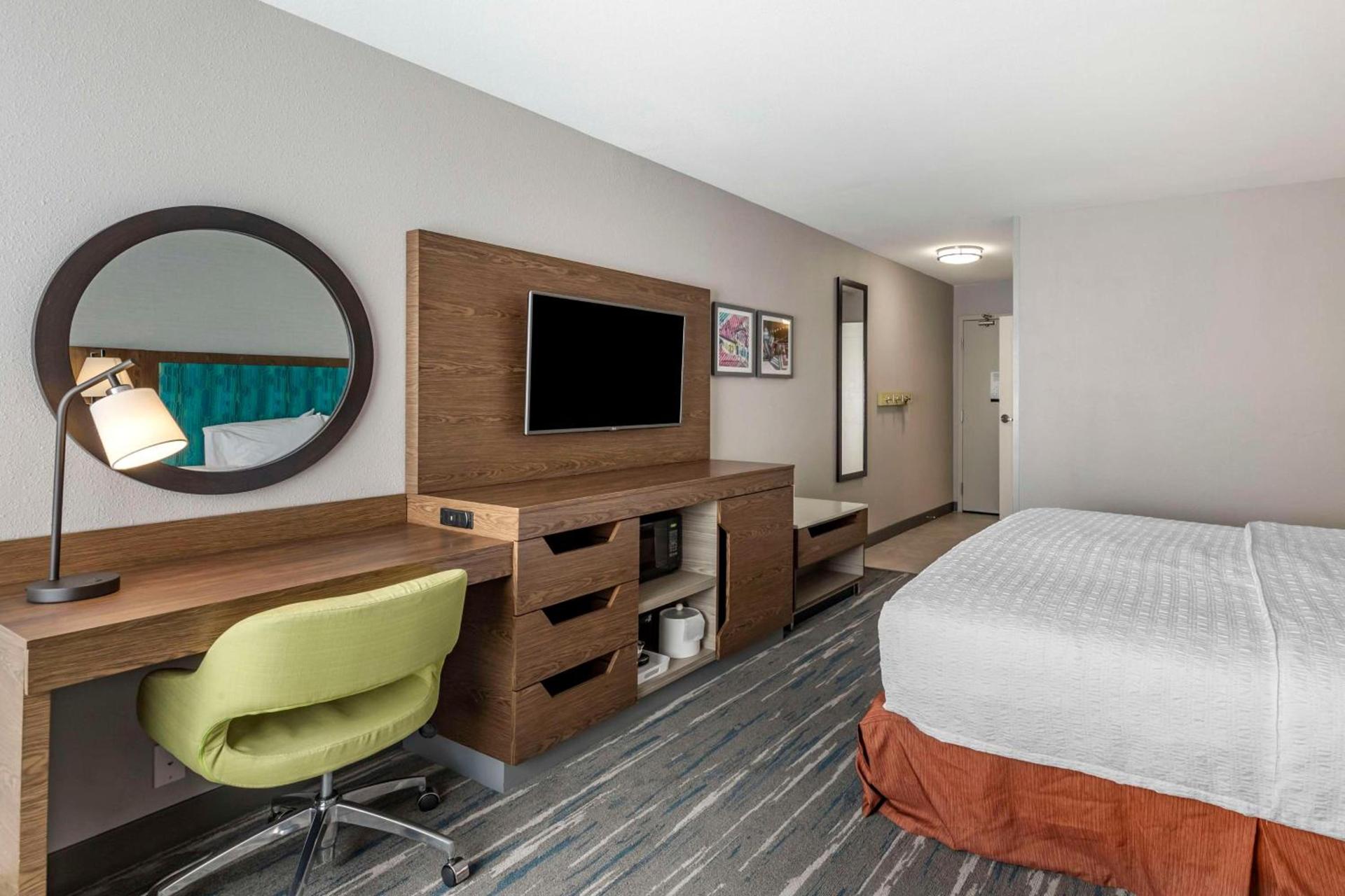 Hampton Inn Fort Collins photo 18
