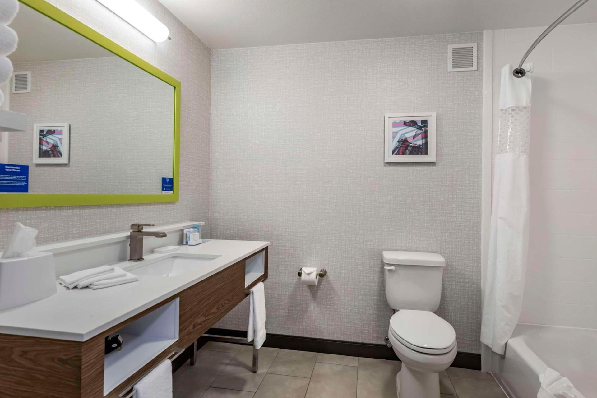 Hampton Inn Fort Collins photo 27